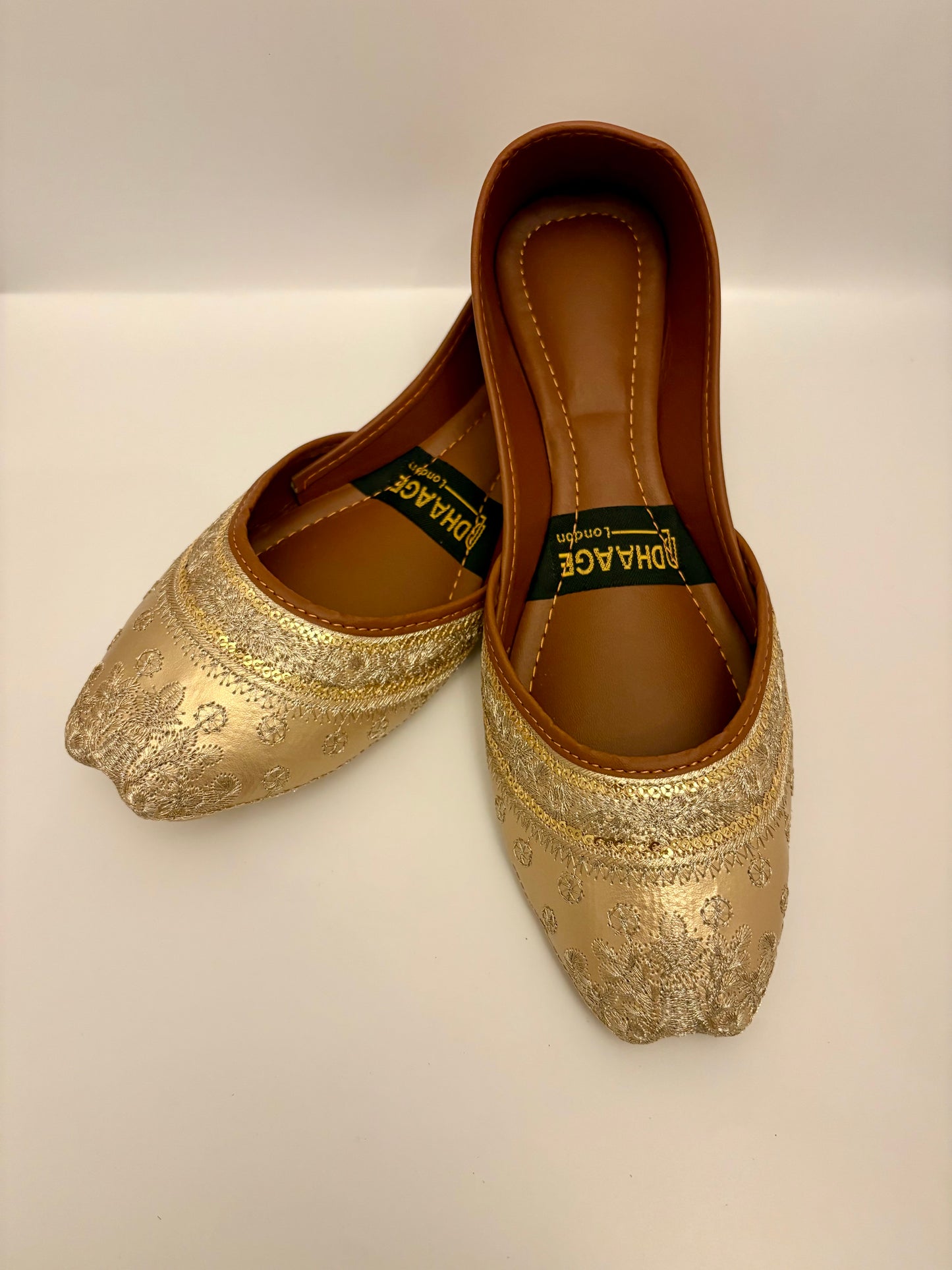 312-Handmade Women’s Gold Khussa – Traditional Jutti – Available size: UK 4,5,6,7,8