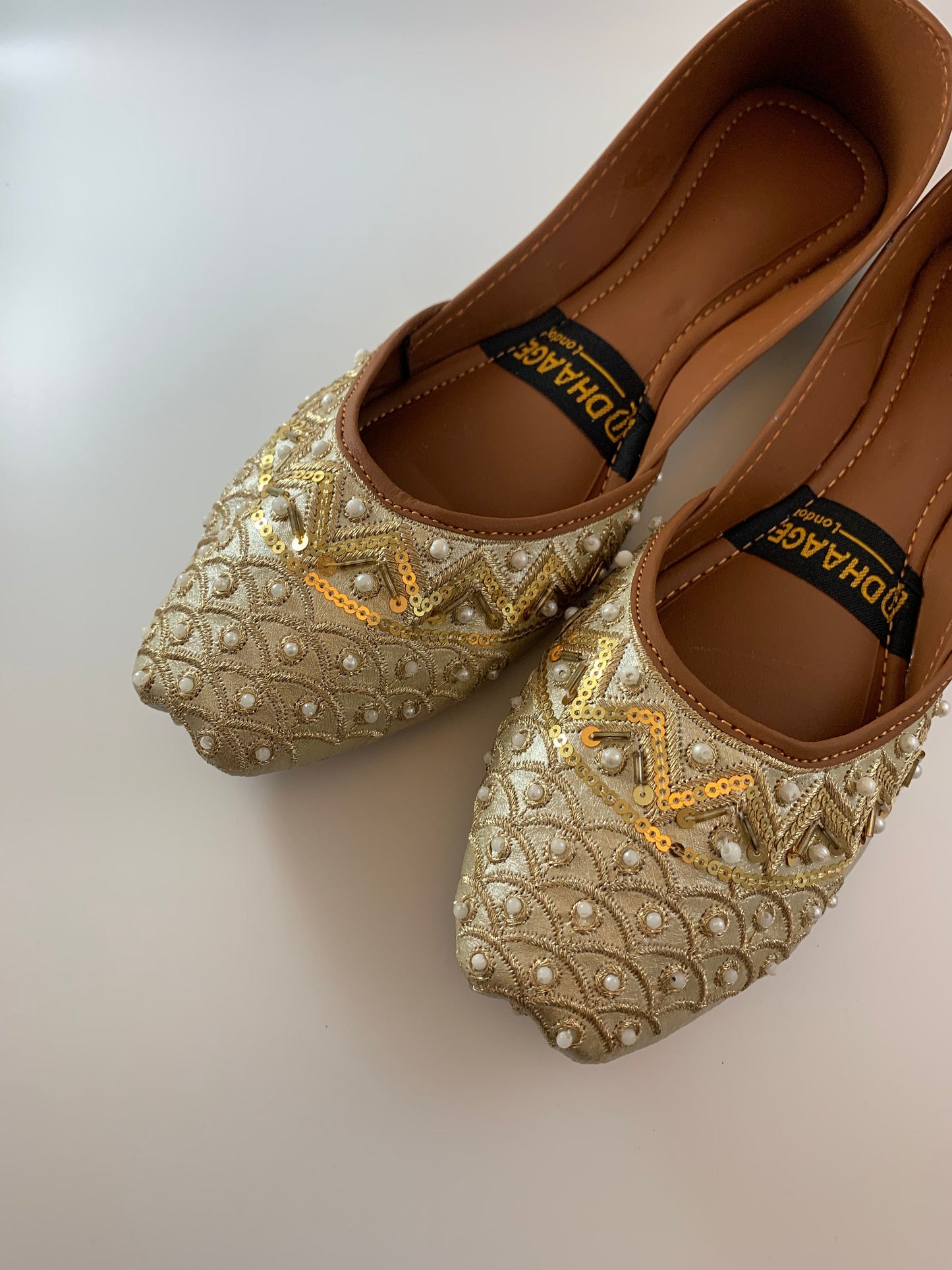963-Handmade Women’s Silver Khussa – Traditional Jutti – Available size: UK 3 / EU 36