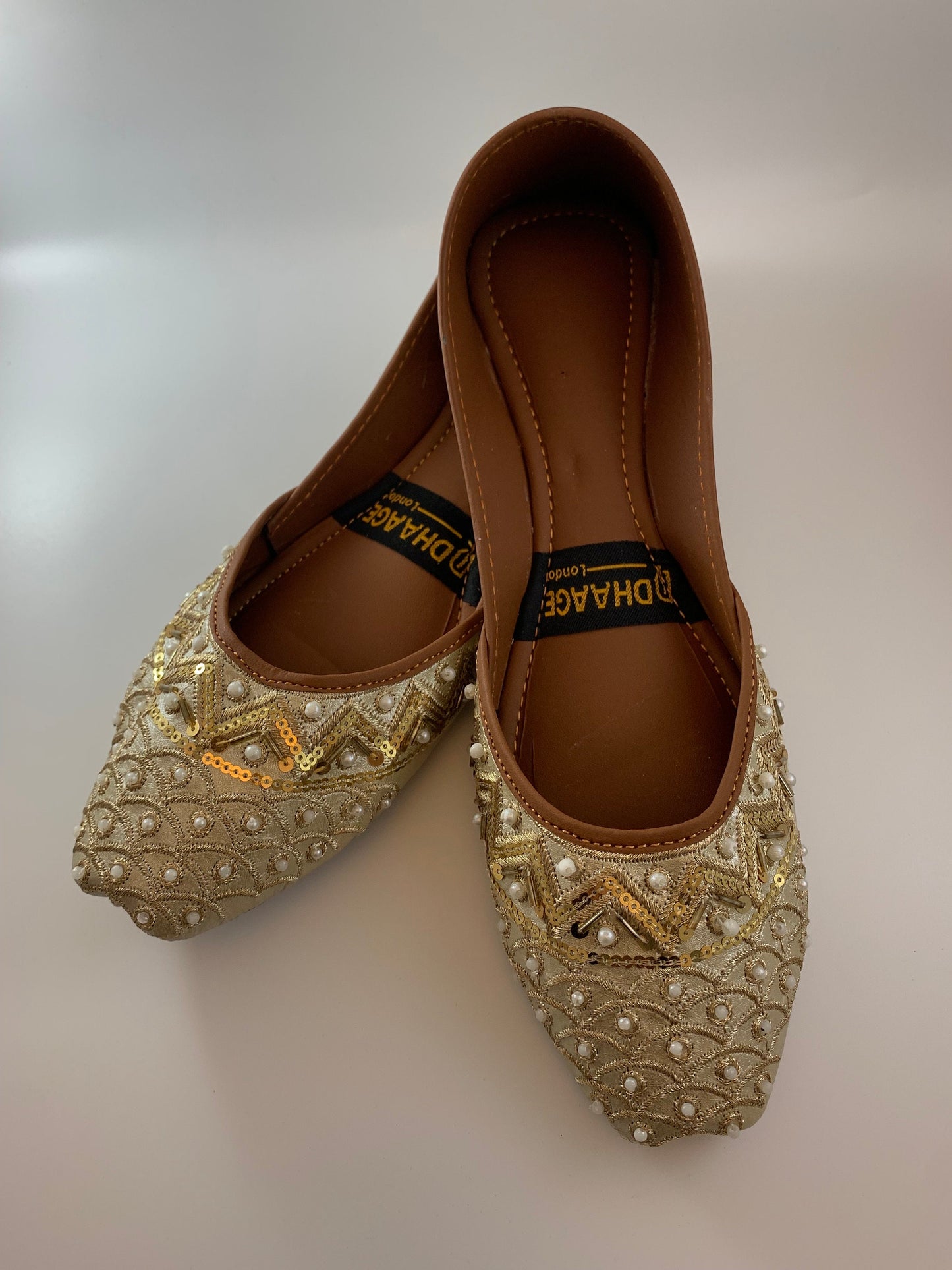 963-Handmade Women’s Silver Khussa – Traditional Jutti – Available size: UK 3 / EU 36