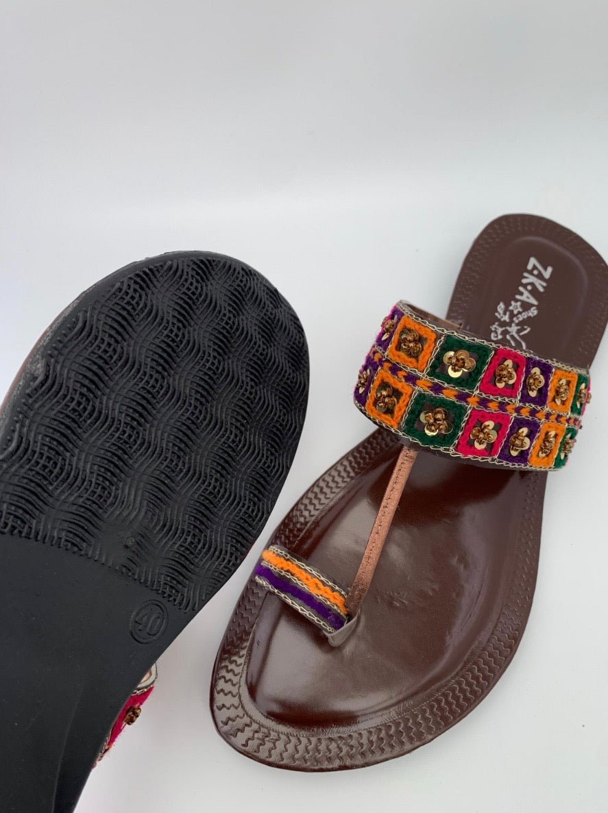 98/Women’s Handmade Kolhapuri Chappal – Traditional Leather Flat Sandals-Available Sizes: UK 3,4,5,6,7,8