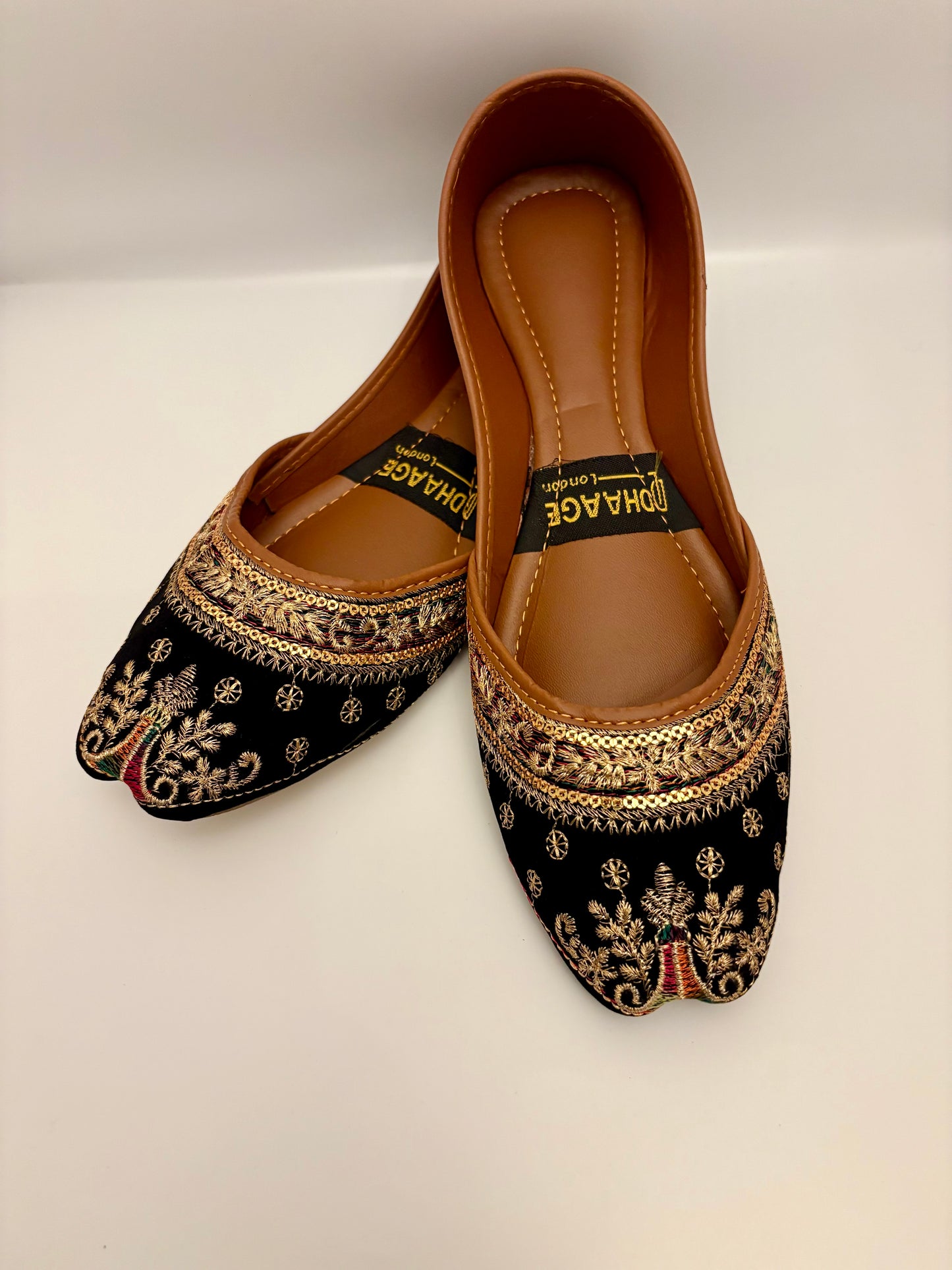 304-Handmade Women’s Black Khussa – Traditional Jutti – Available size: UK 4,5,6,7,8
