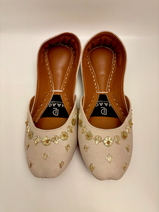 275-Handmade Leather Khussa/Jutti Light Beige/Cream – Available sizes: UK 5,6,7,8