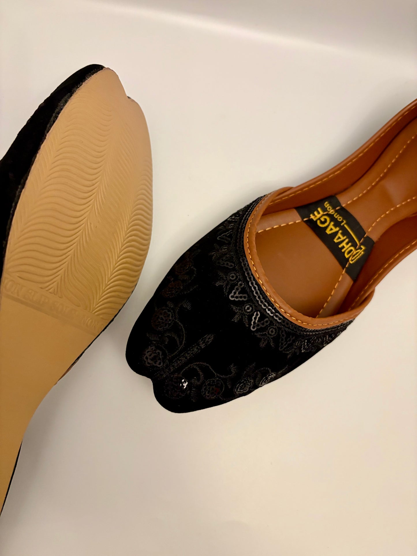 303-Handmade Women’s Black Khussa – Traditional Jutti – Available size: UK 4,5,6,7,8