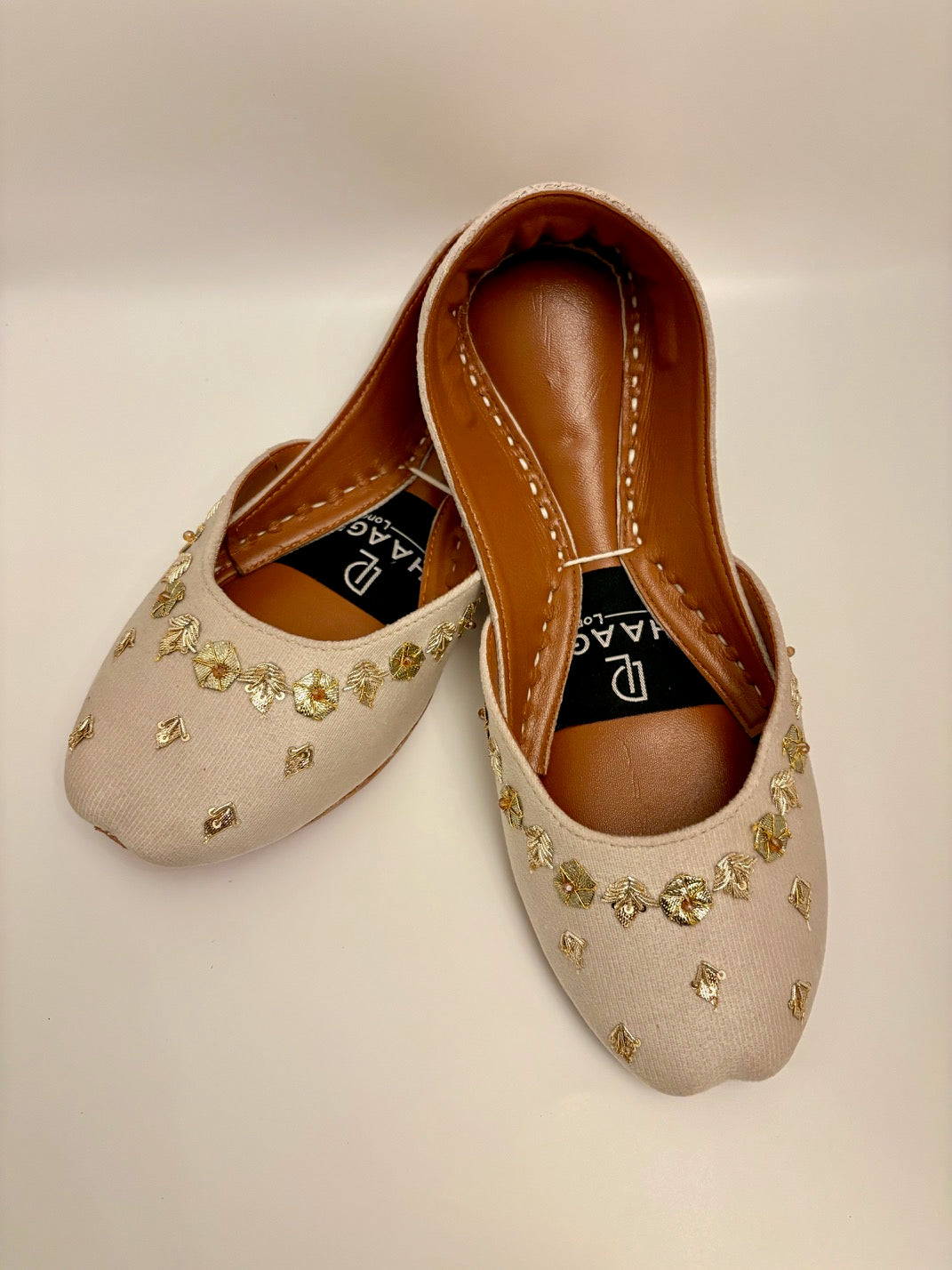 275-Handmade Leather Khussa/Jutti Light Beige/Cream – Available sizes: UK 5,6,7,8