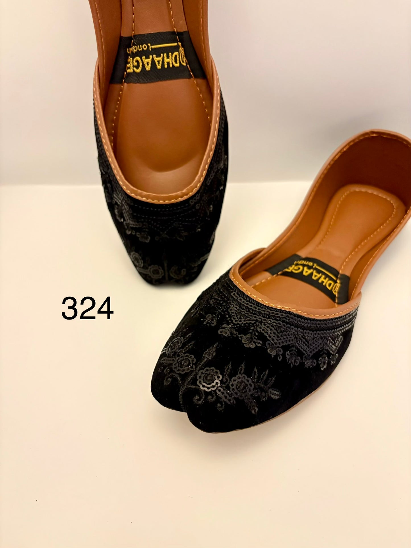 324-Handmade Women’s Black Khussa – Traditional Jutti – Available size: UK 4,5,6,7,8