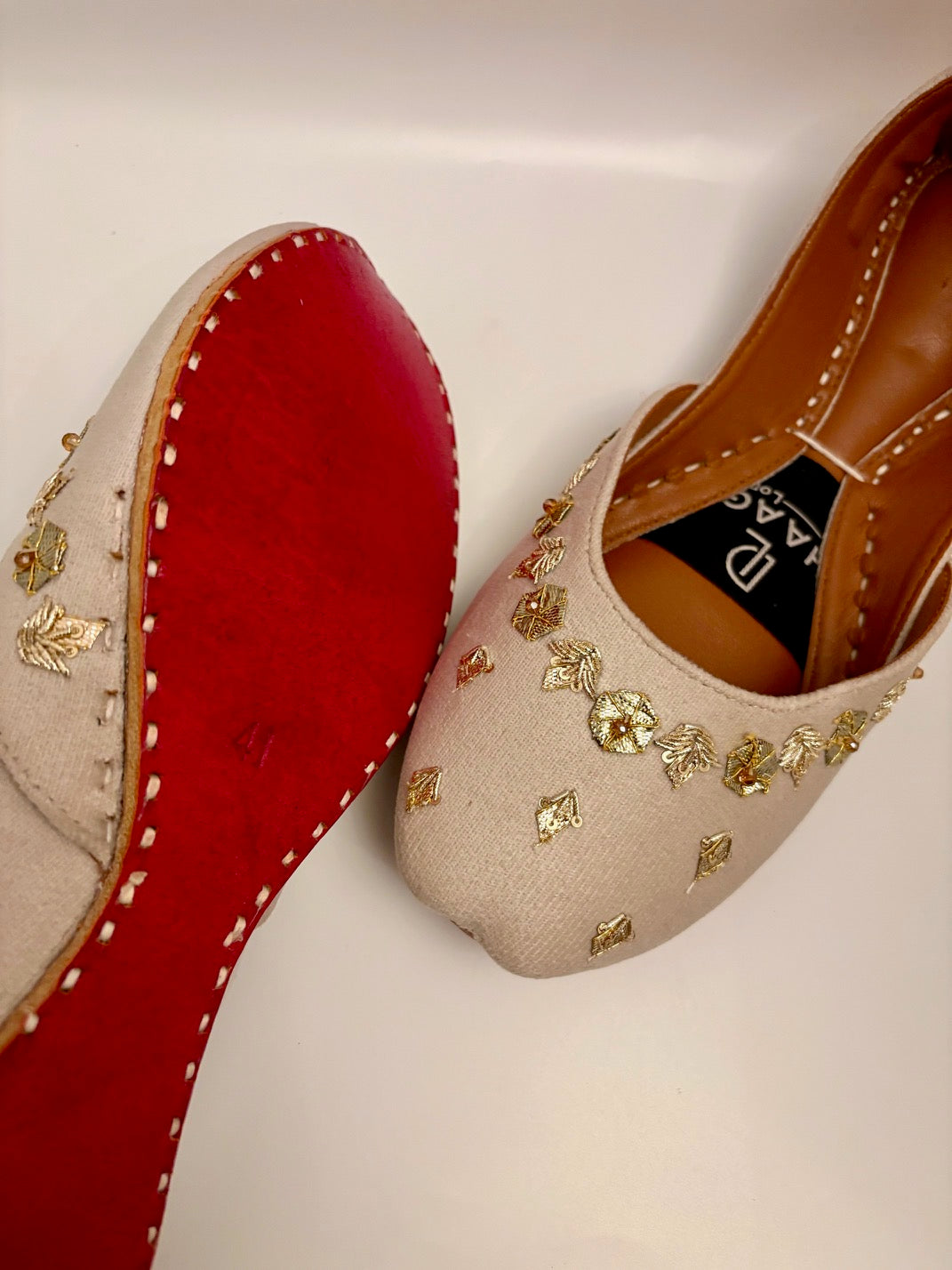 275-Handmade Leather Khussa/Jutti Light Beige/Cream – Available sizes: UK 5,6,7,8