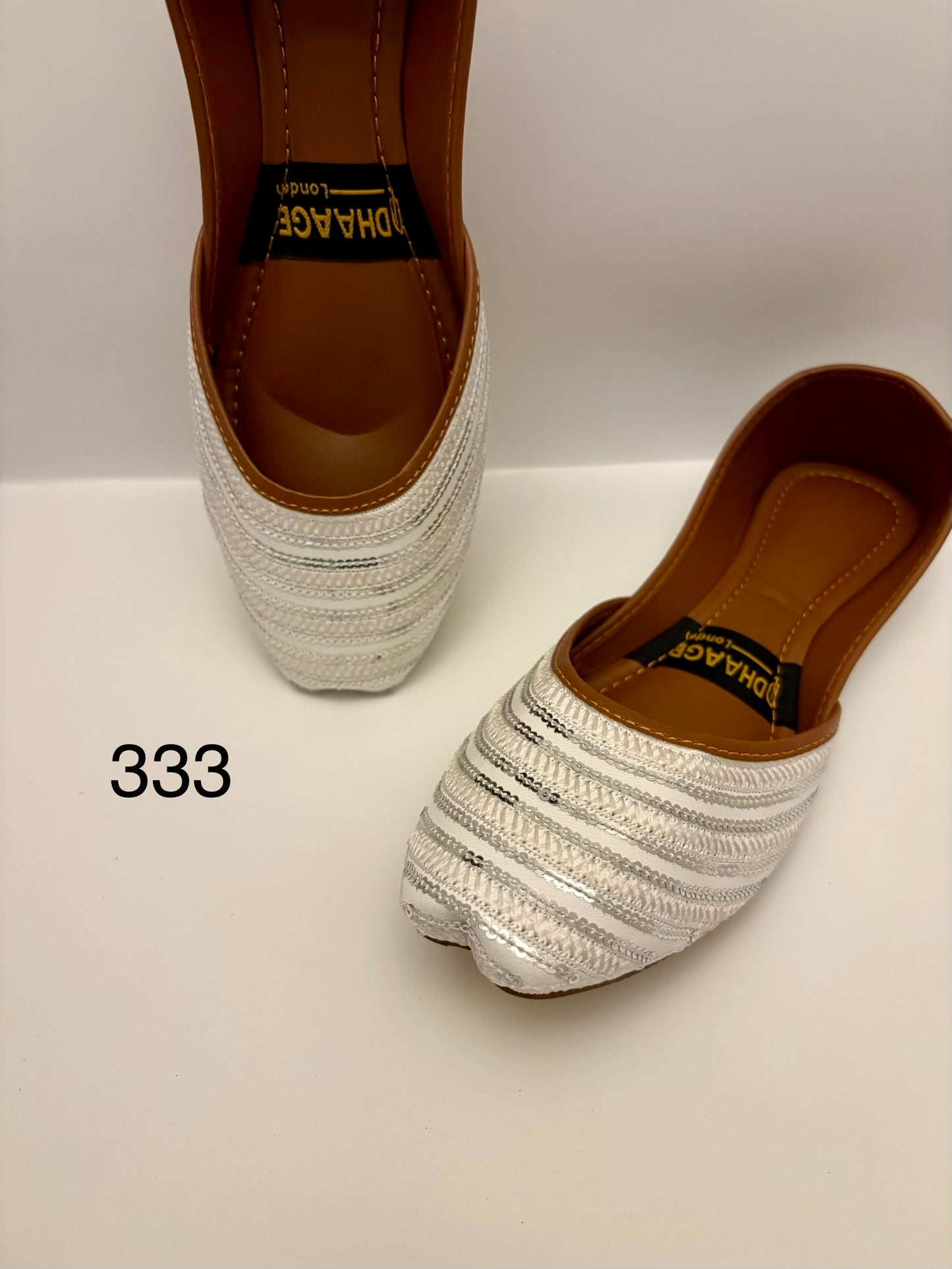 333-Handmade Women’s White Khussa – Traditional Jutti – Available size: UK 4,5,6,7,8
