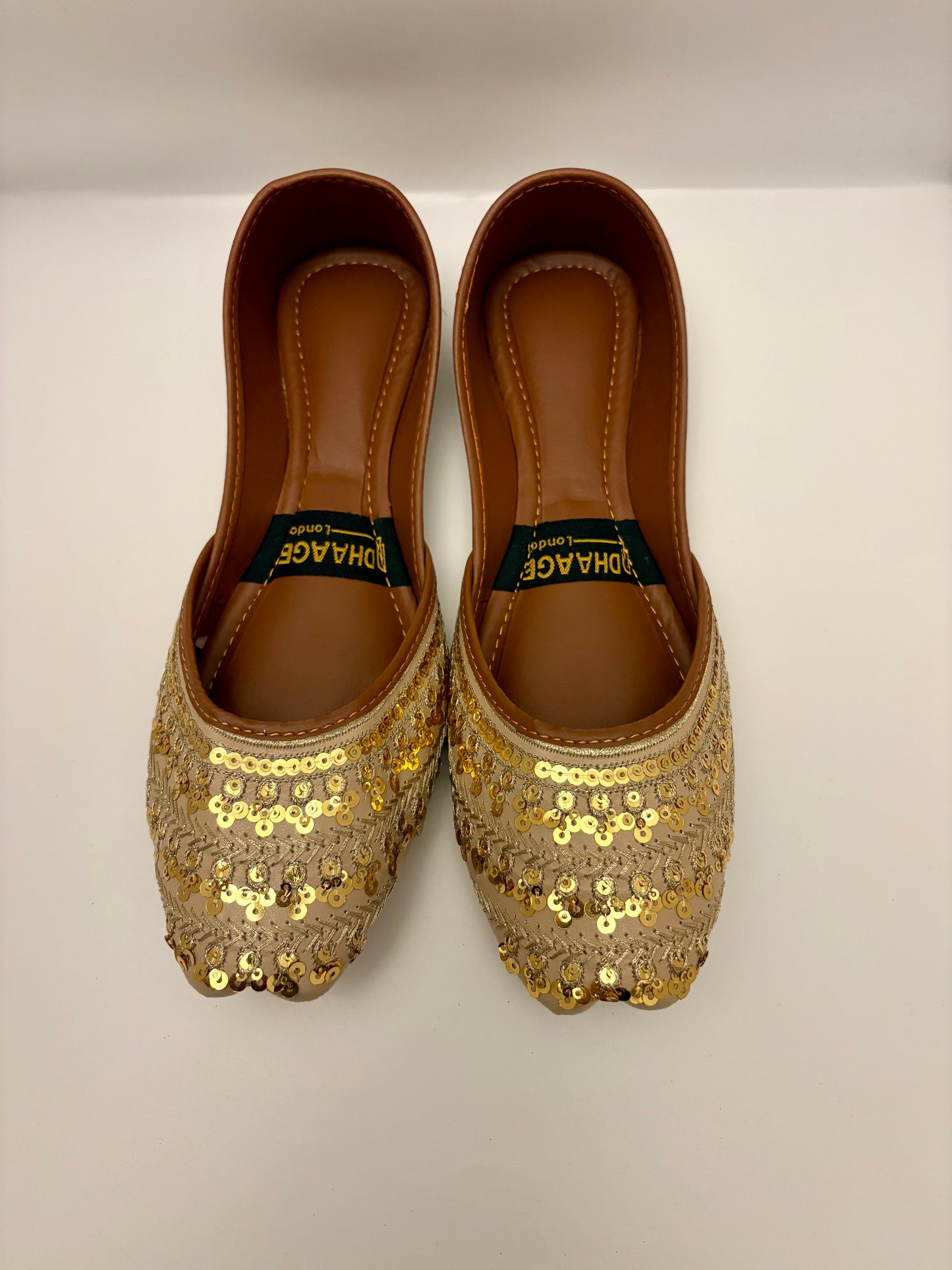 328-Handmade Women’s Gold Khussa – Traditional Jutti – Available size: UK 4,5,6,7,8