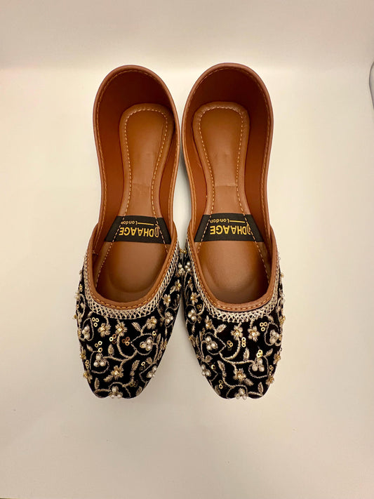 267-Handmade Women’s Black Khussa – Traditional Jutti – Available size: UK 3,4,6,7