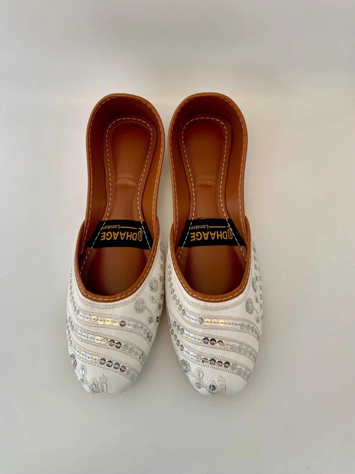 150-Handmade Women’s White Khussa – Traditional Jutti – Available size: UK 5