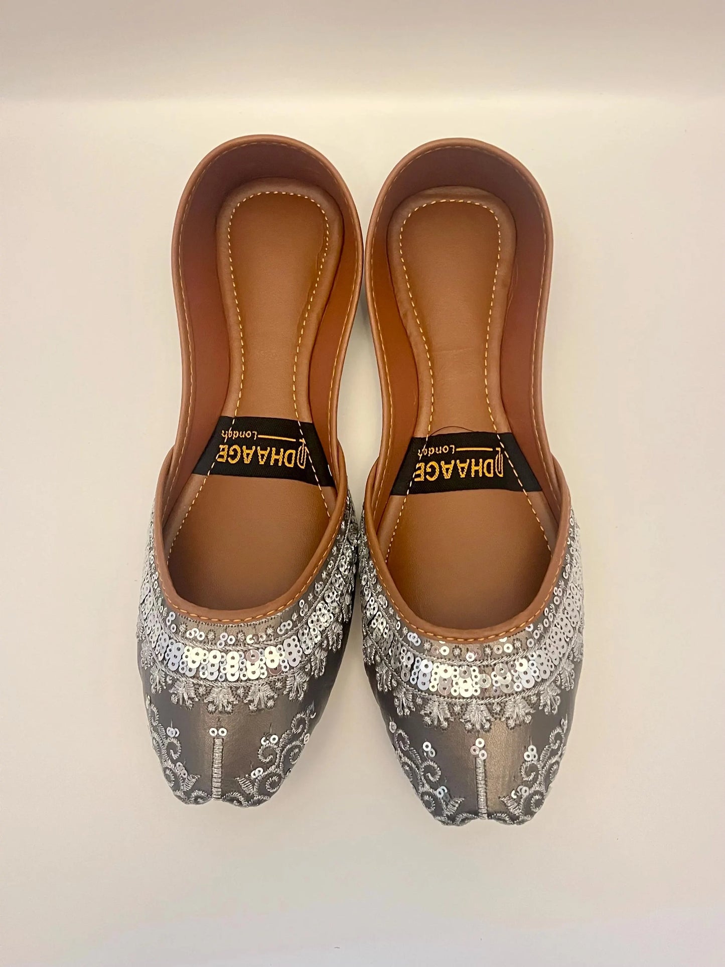 186-Handmade Women’s Grey Khussa – Traditional Jutti – Available size: UK 4,5,6,8