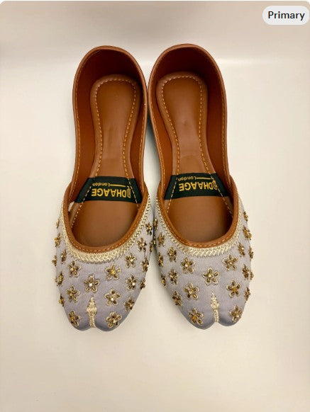 265-Handmade Women’s Grey Khussa – Traditional Jutti – Available size: UK 3,4,7,8