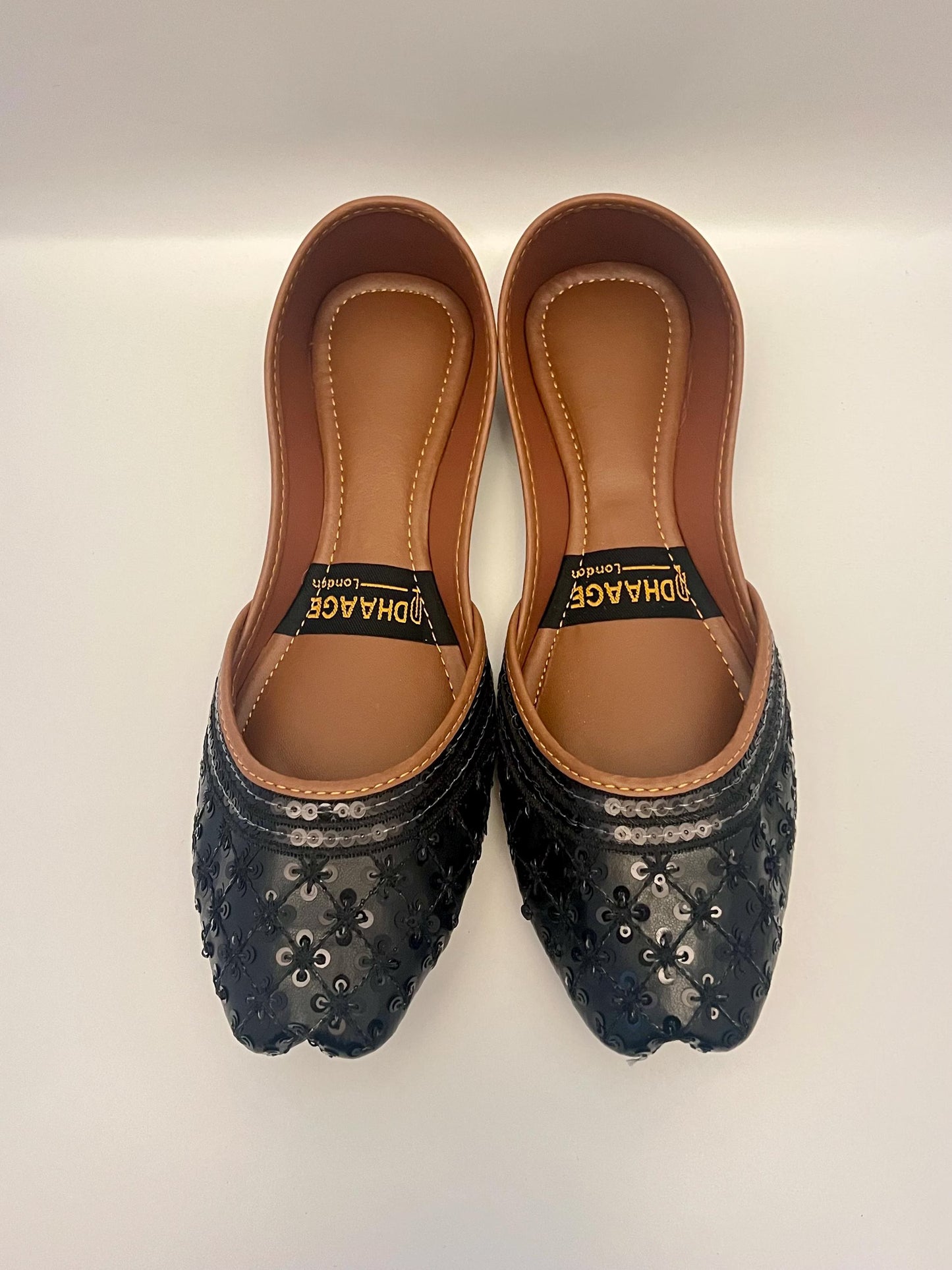 182-Handmade Women’s Black Khussa – Traditional Jutti – Available size: UK 4,5,6,7