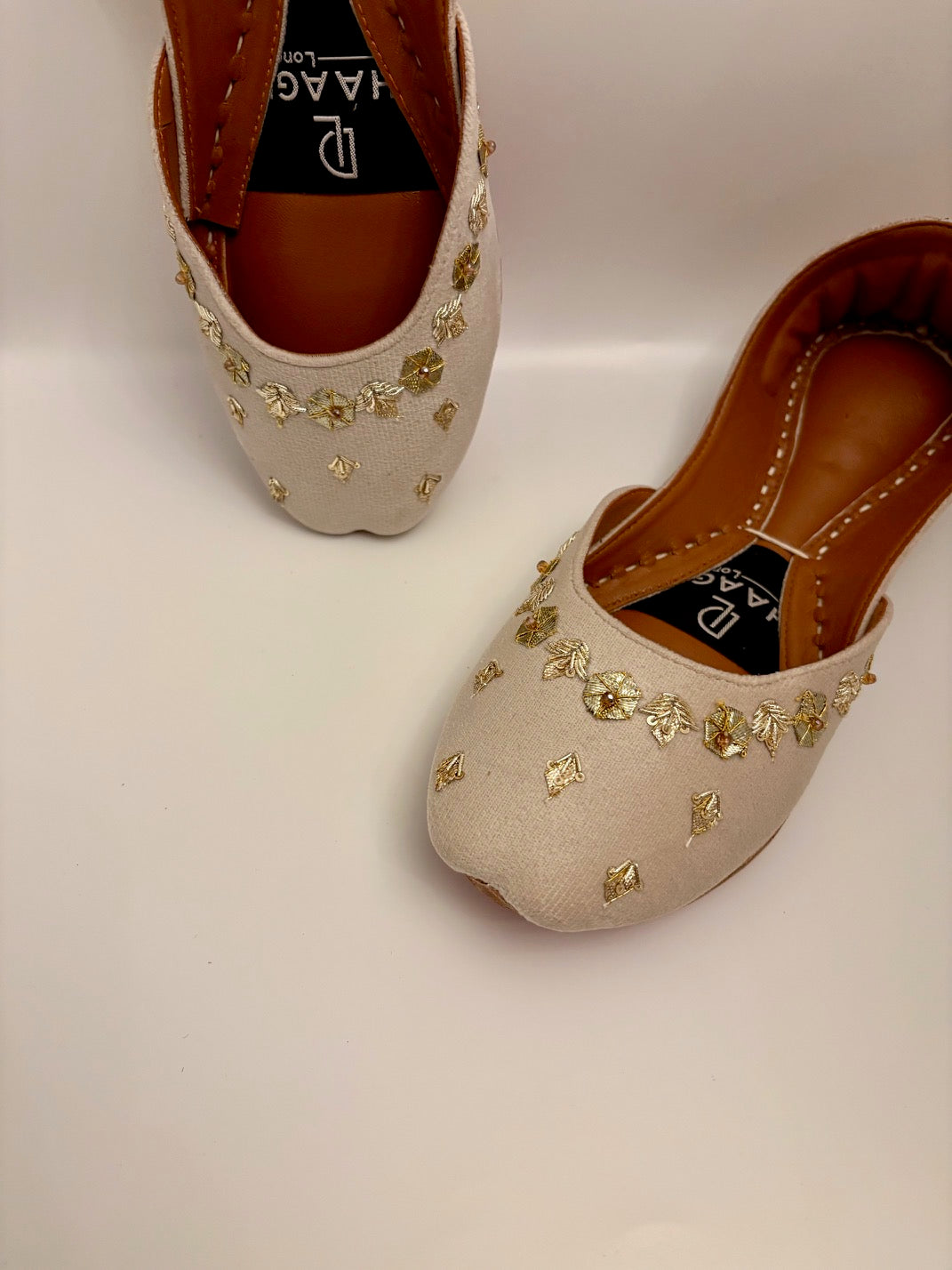 275-Handmade Leather Khussa/Jutti Light Beige/Cream – Available sizes: UK 5,6,7,8