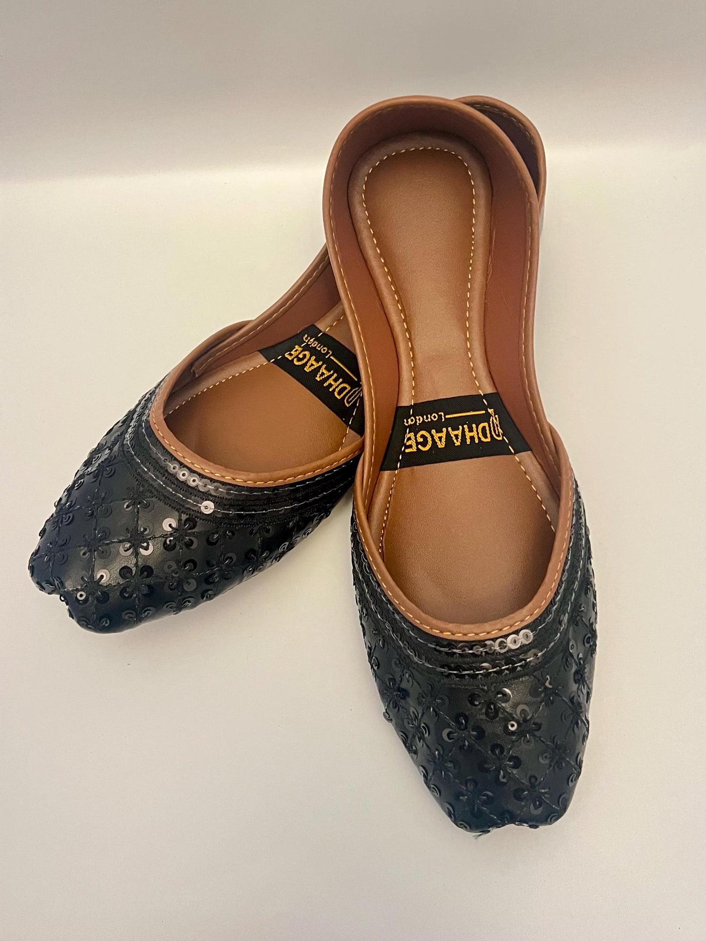 182-Handmade Women’s Black Khussa – Traditional Jutti – Available size: UK 4,5,6,7