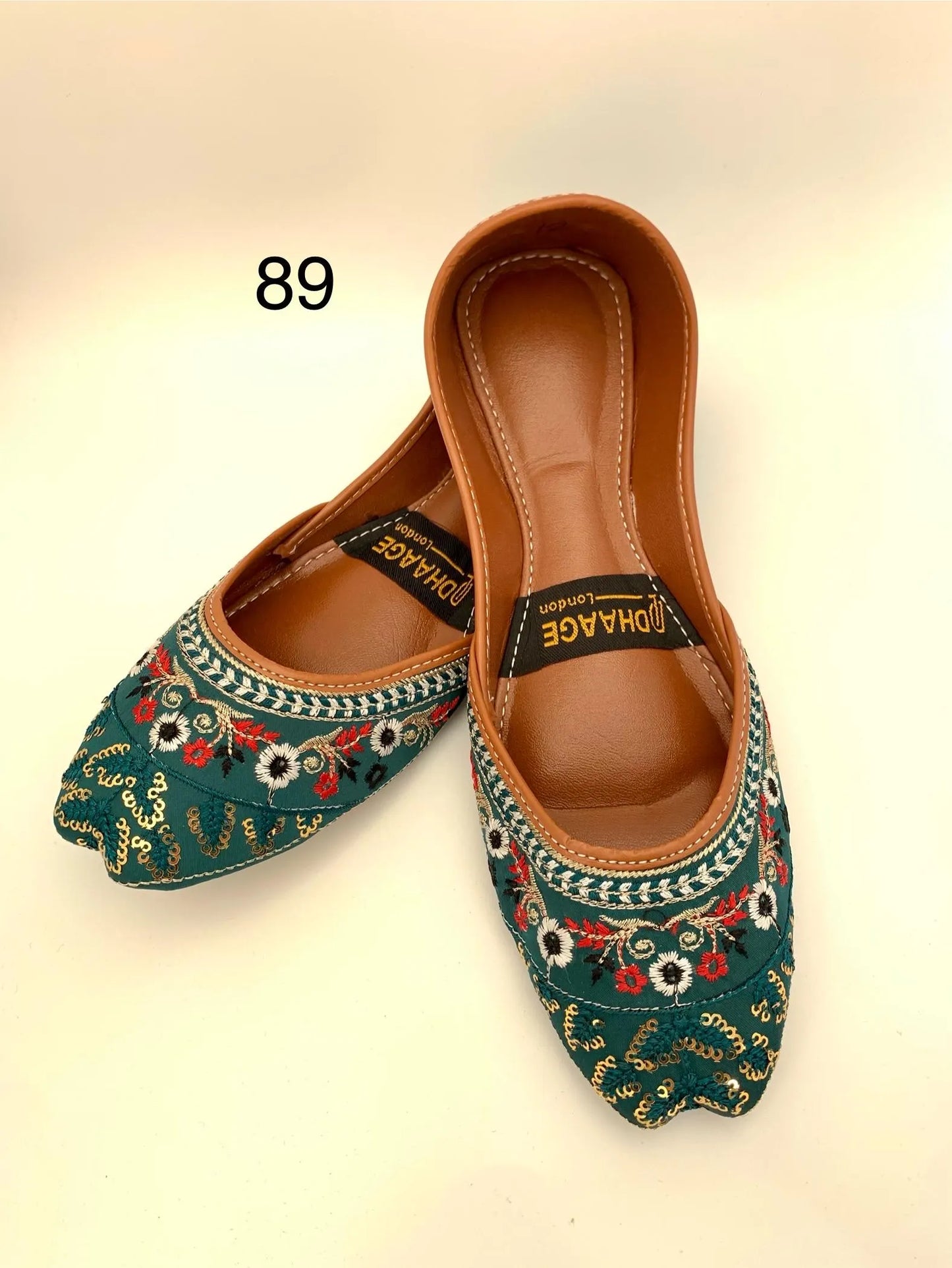 89-Handmade Women’s Green Khussa – Traditional Jutti – Available size: UK 4,5,6,7