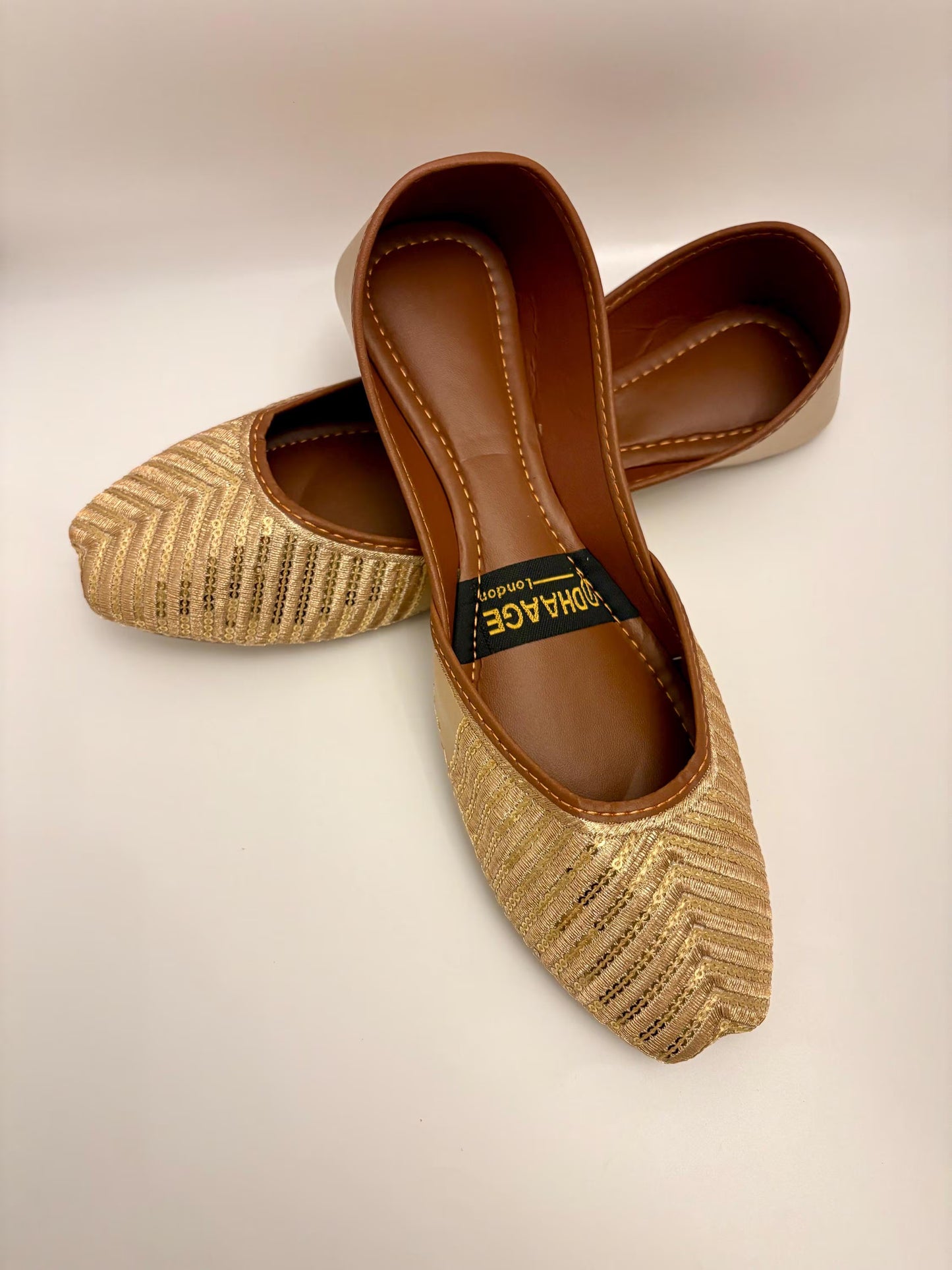 263-Handmade Women’s Gold Khussa – Traditional Jutti – Available size: UK 3,4,5,7