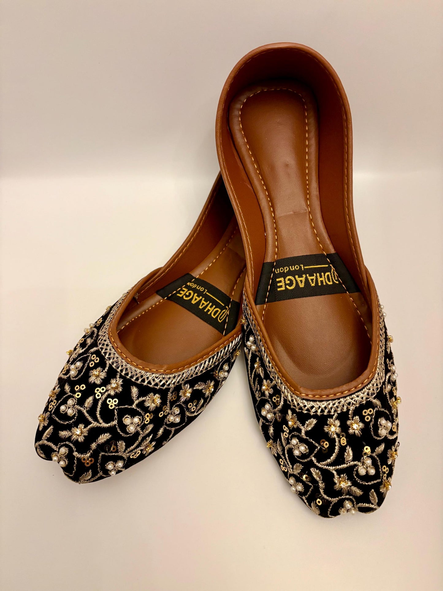 267-Handmade Women’s Black Khussa – Traditional Jutti – Available size: UK 3,4,6,7
