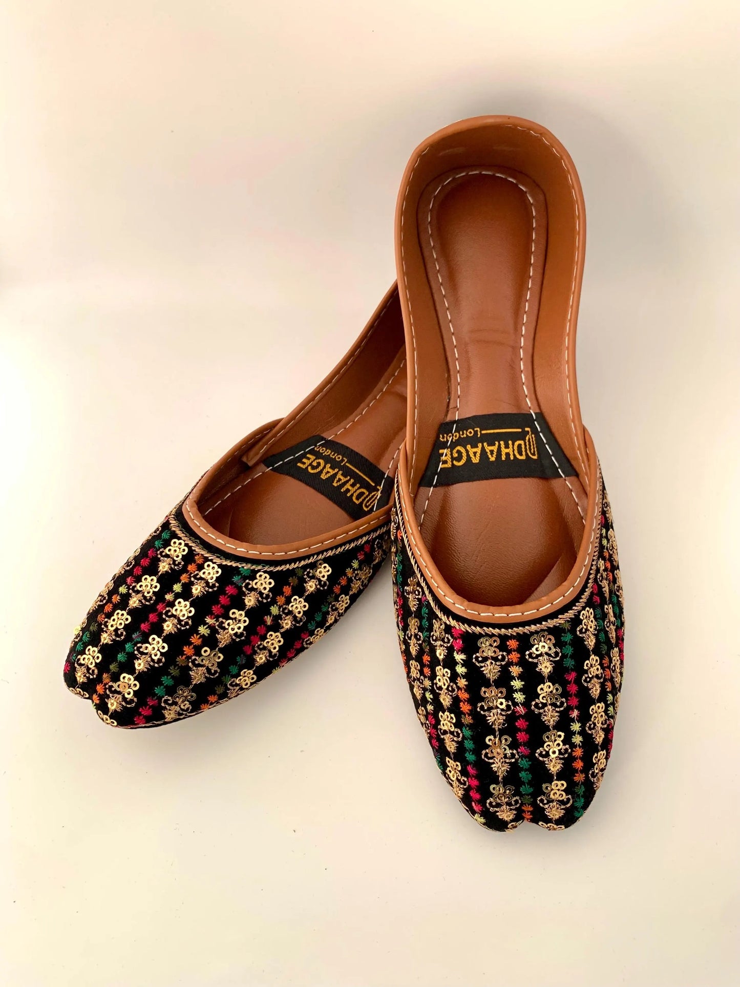144-Handmade Women’s Black Khussa – Traditional Jutti – Available size: UK 6
