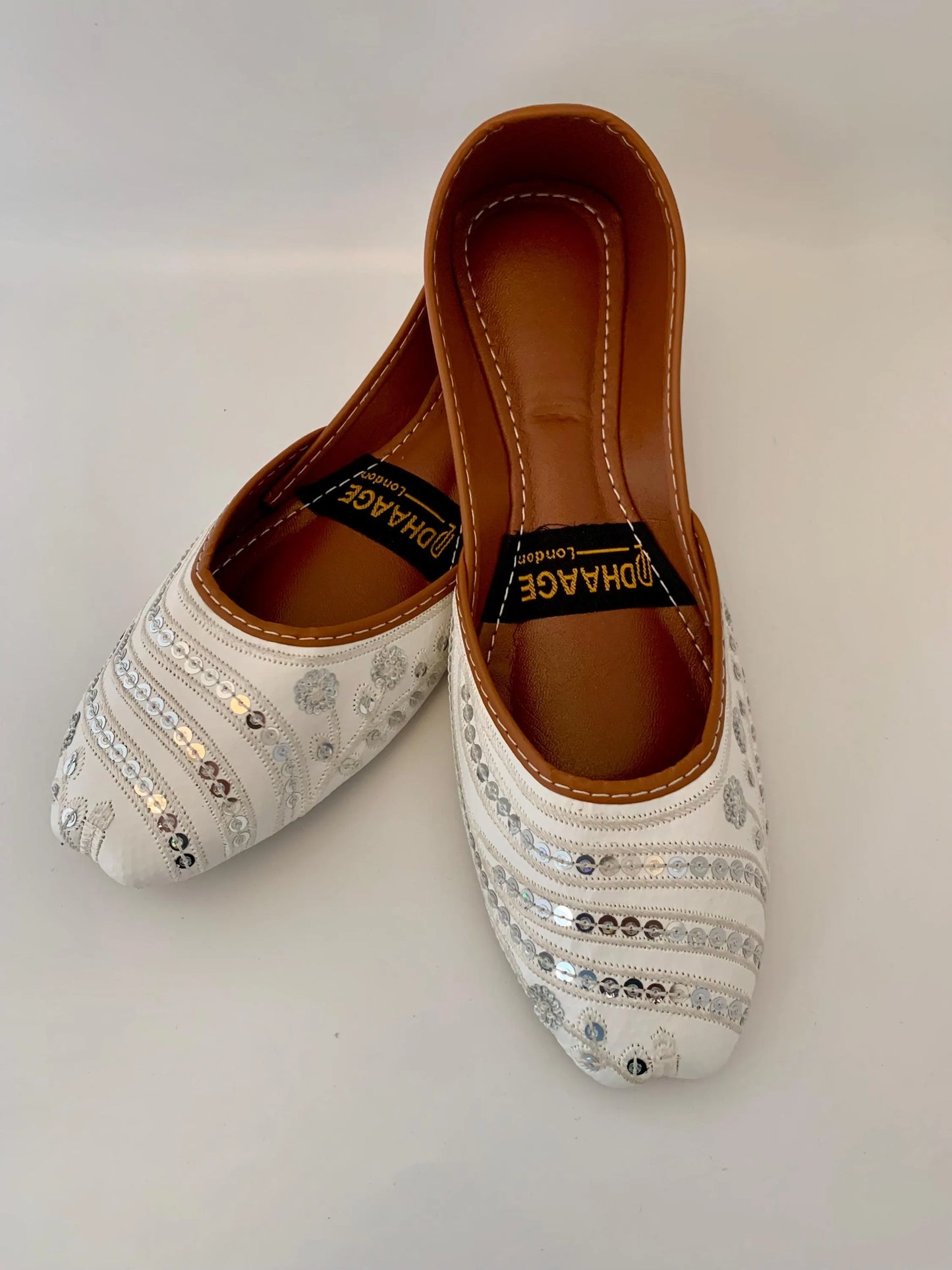 150-Handmade Women’s White Khussa – Traditional Jutti – Available size: UK 5