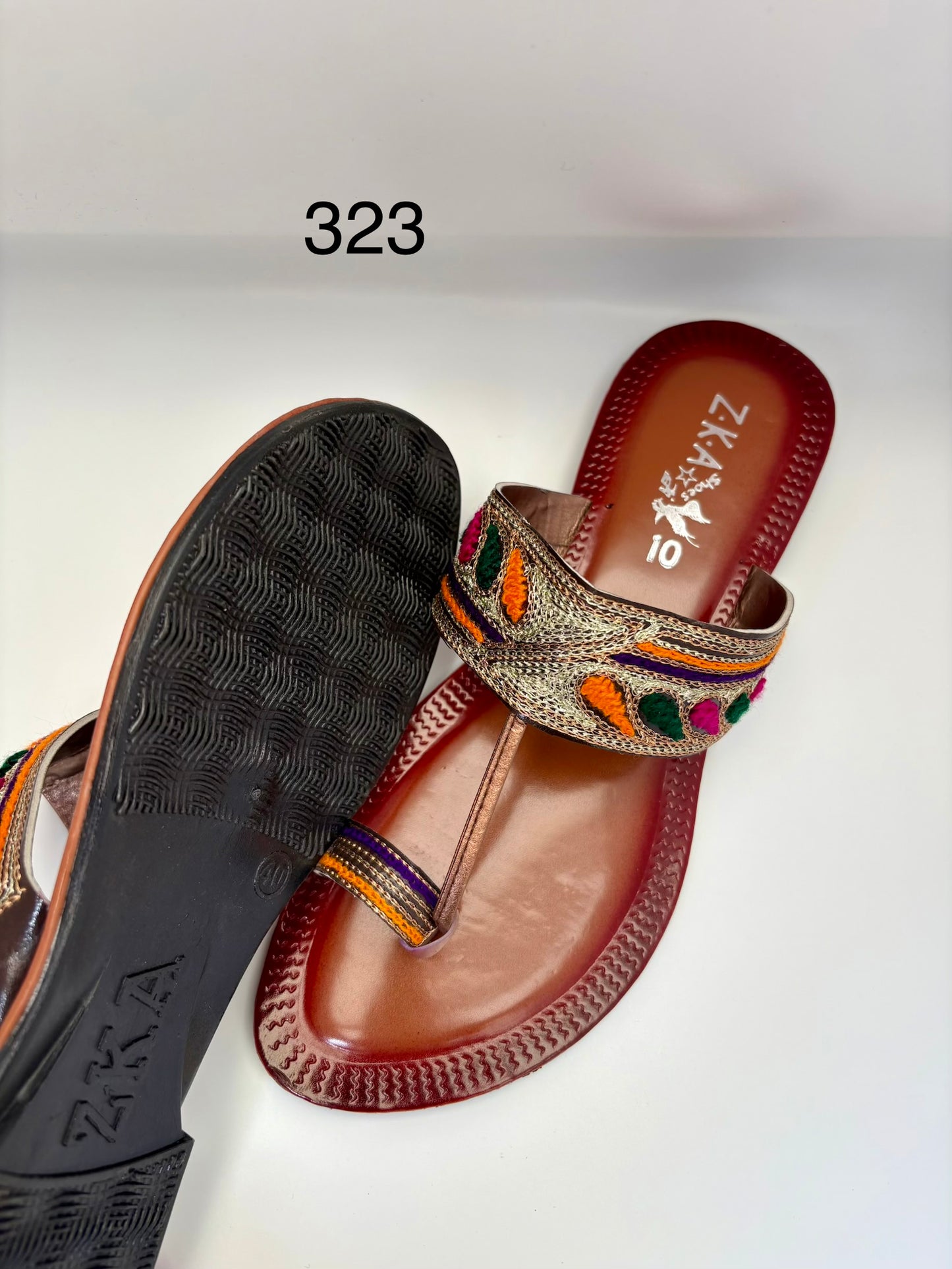 323/Women’s Handmade Kolhapuri Chappal – Traditional Leather Flat Sandals-Available Sizes: UK 3,4,5,6,7,8