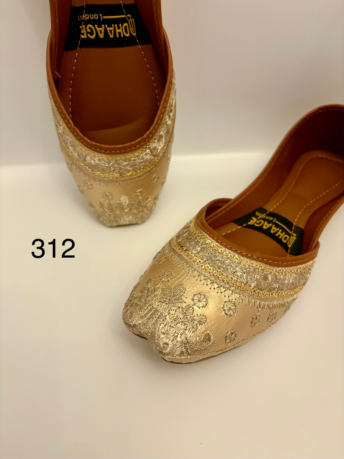 312-Handmade Women’s Gold Khussa – Traditional Jutti – Available size: UK 4,5,6,7,8