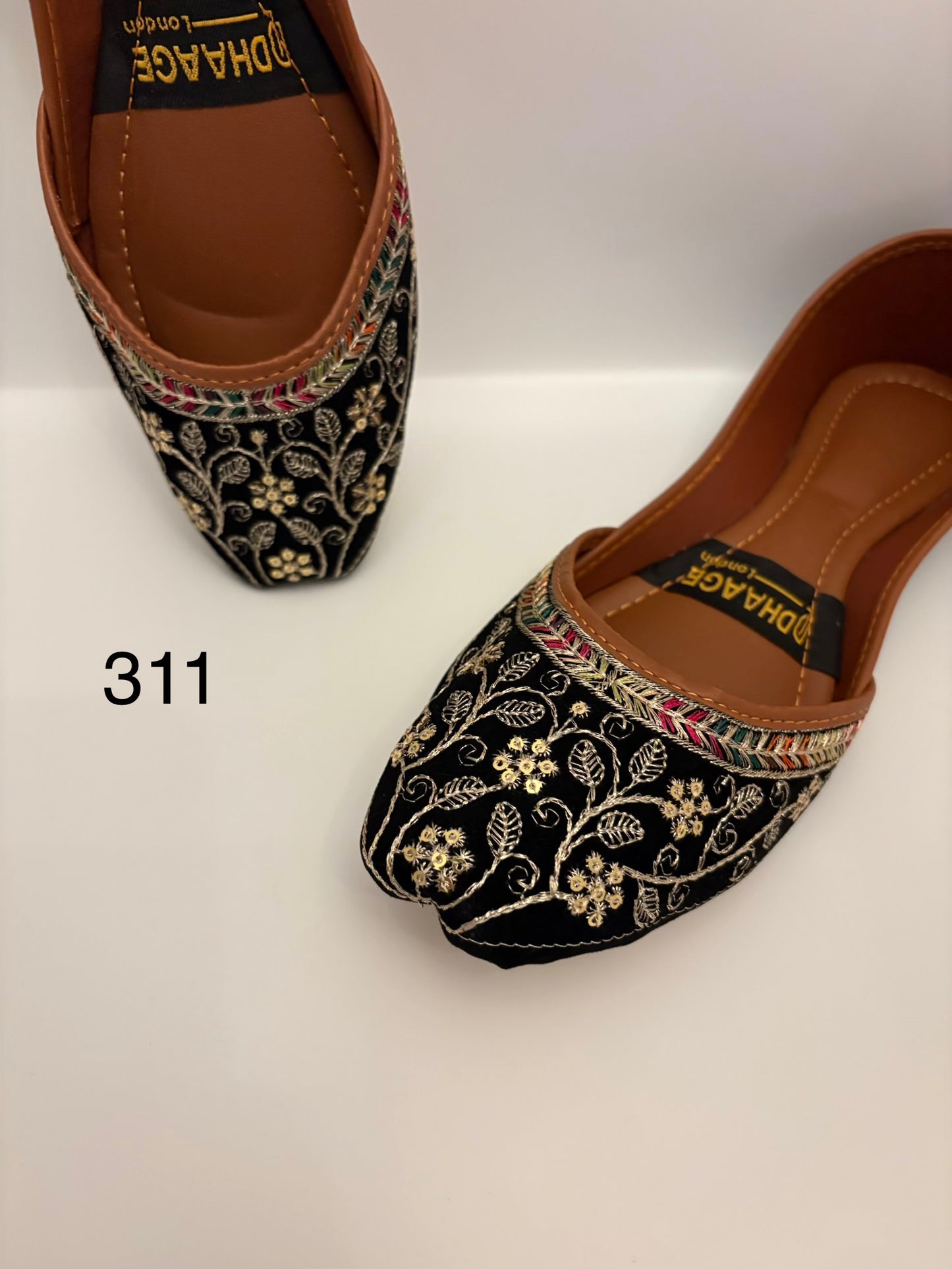 311-Handmade Women’s Black Khussa – Traditional Jutti – Available size: UK 4,5,6,7,8