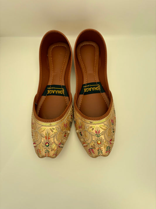 302-Handmade Women’s Gold Khussa – Traditional Jutti – Available size: UK 4,5,6,7,8