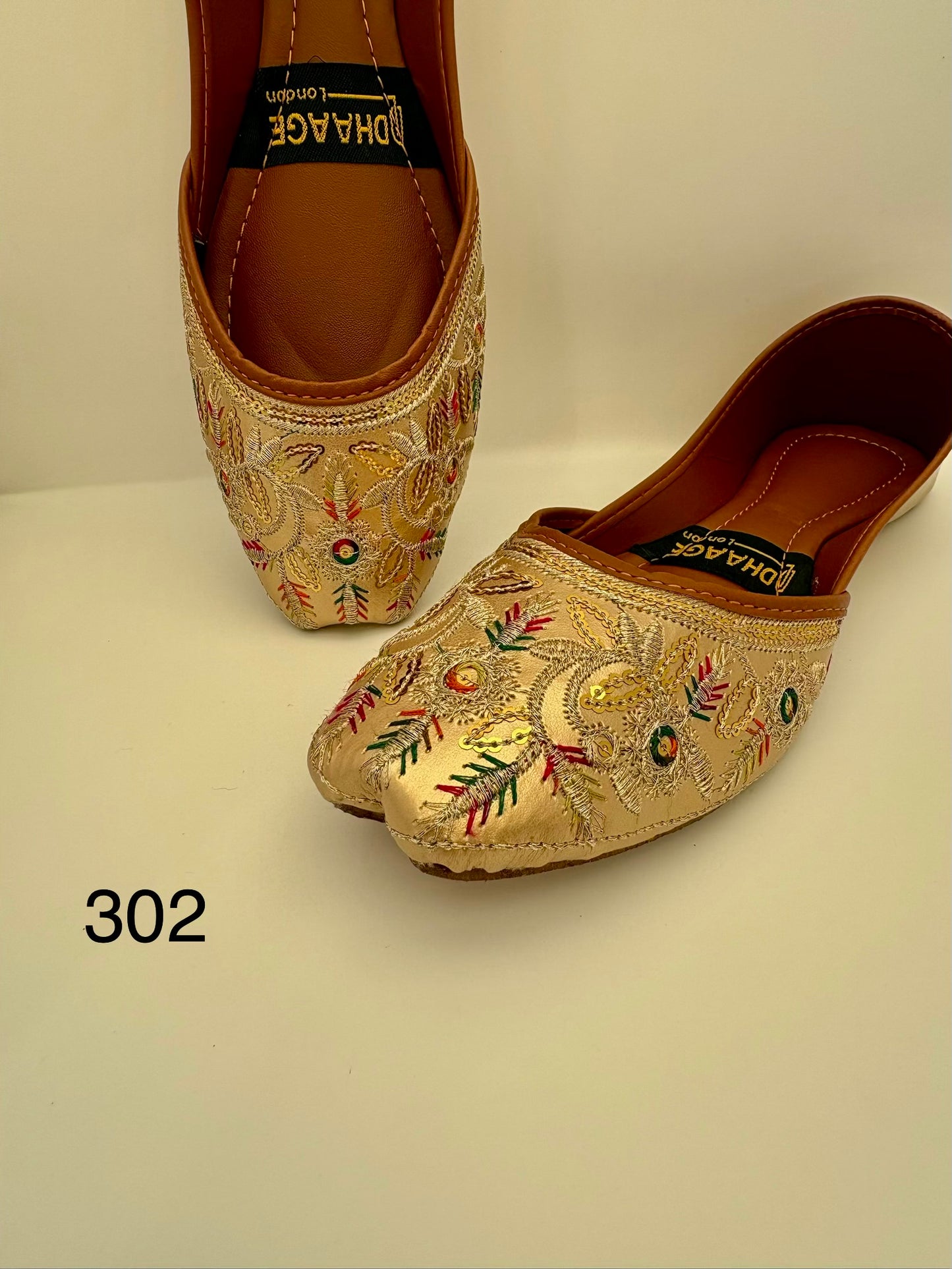 302-Handmade Women’s Gold Khussa – Traditional Jutti – Available size: UK 4,5,6,7,8