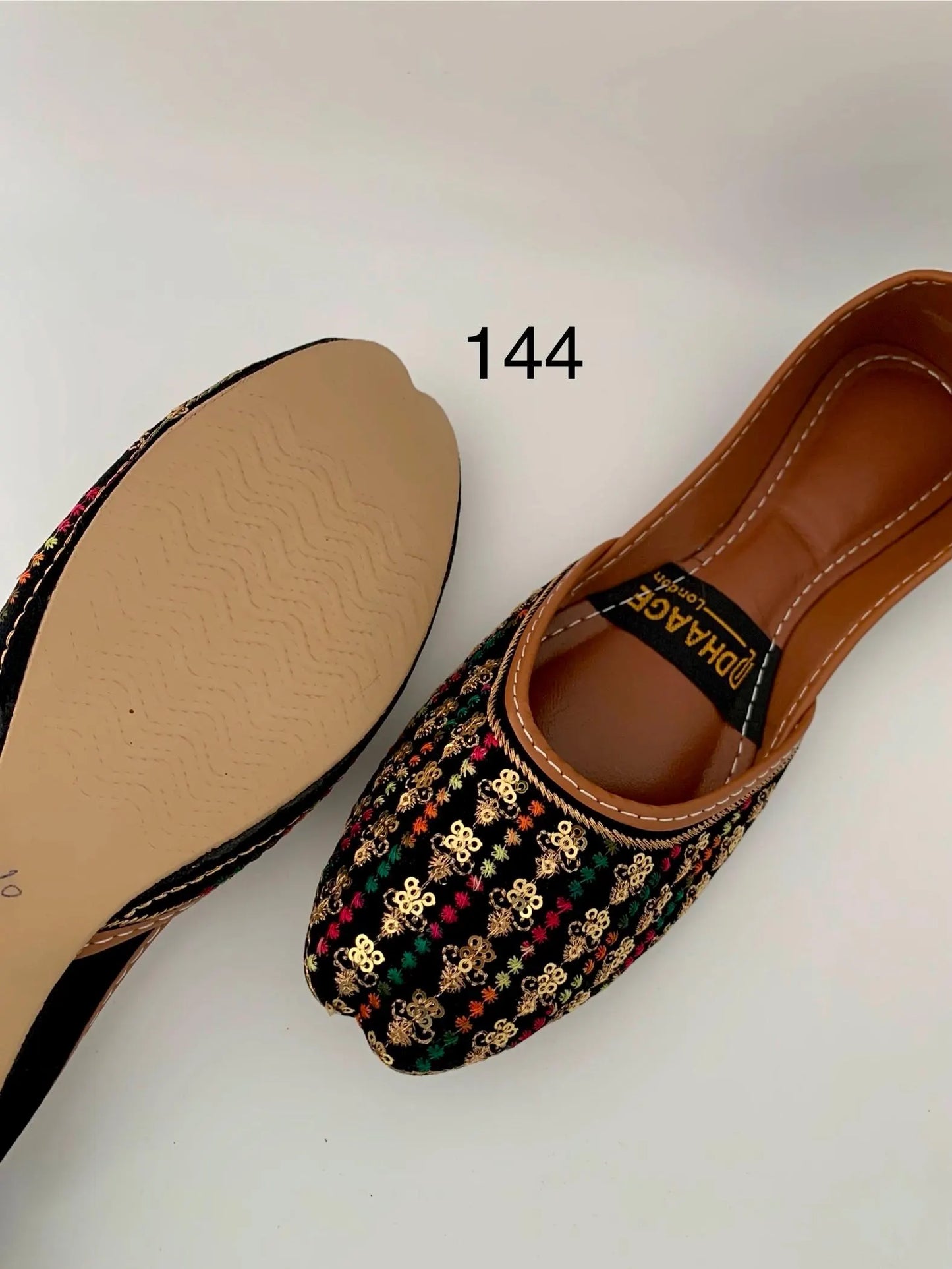 144-Handmade Women’s Black Khussa – Traditional Jutti – Available size: UK 6