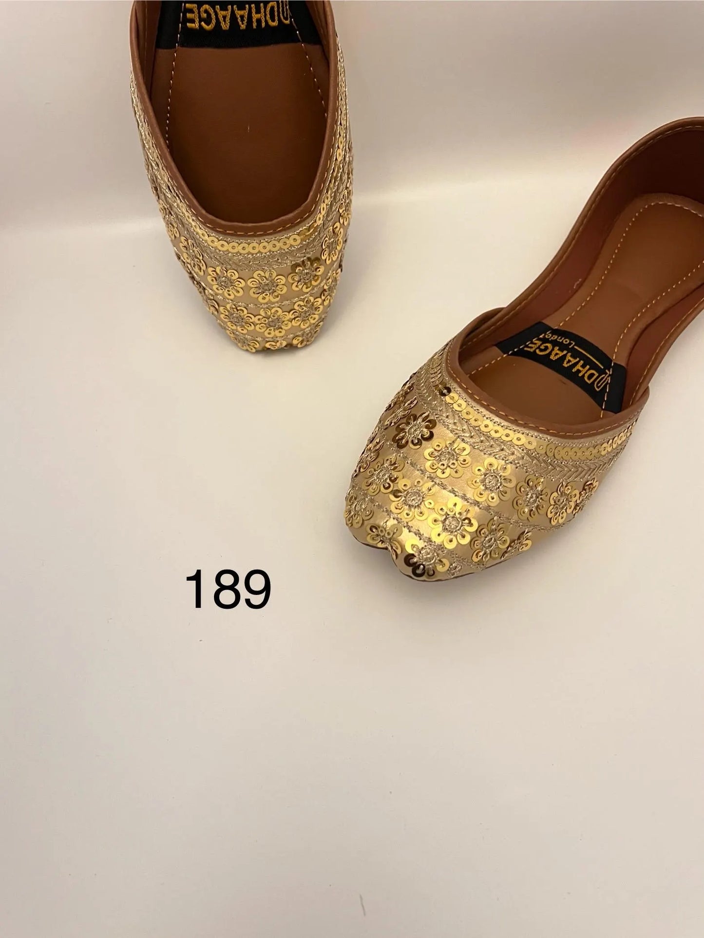 189-Handmade Women’s Gold Khussa – Traditional Jutti – Available size: UK 8