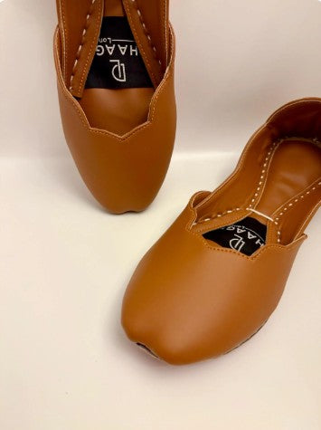 271-Handmade Leather Khussa/Jutti Caramel Brown– Available sizes: UK 5,6