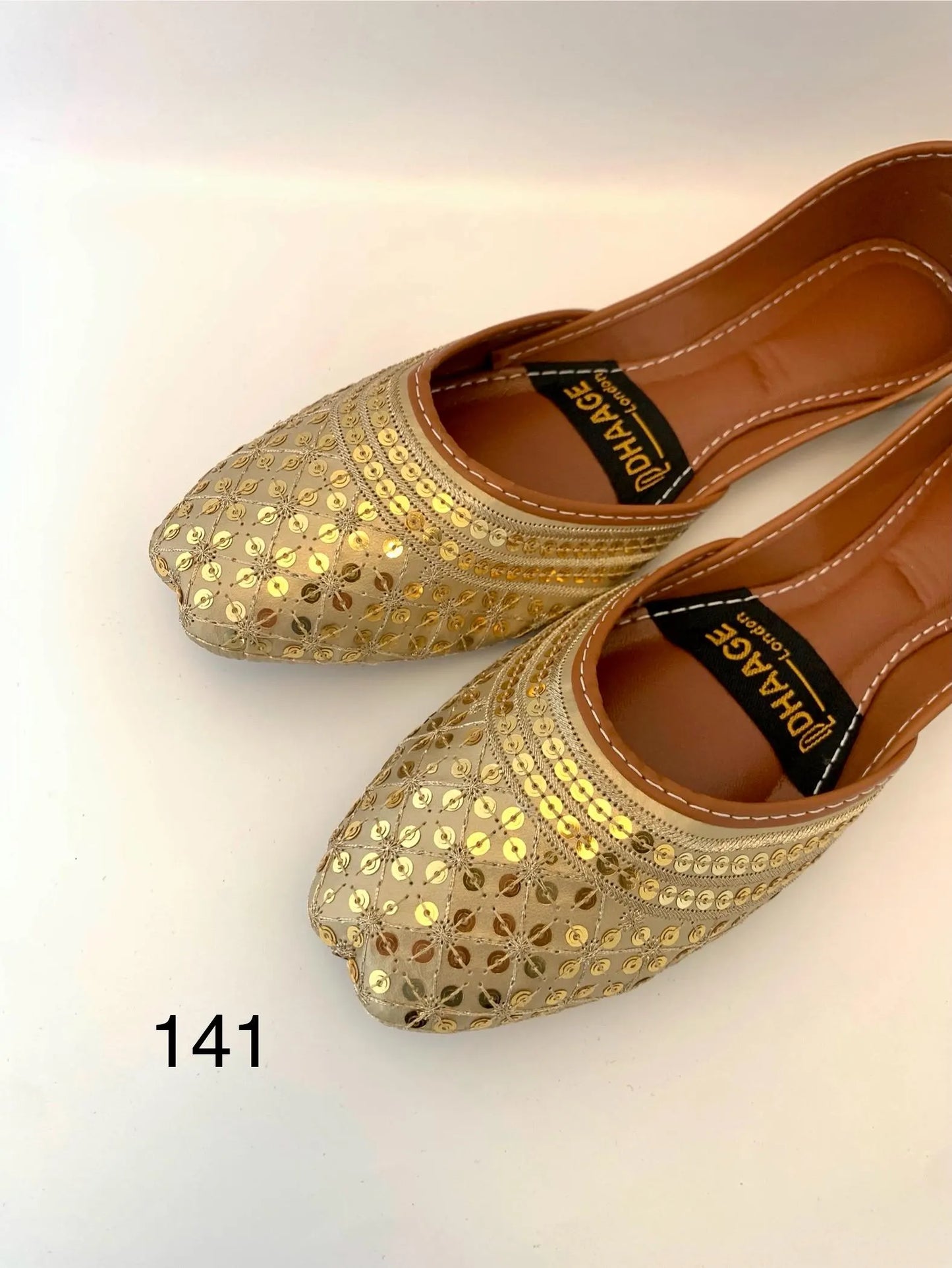 141-Handmade Women’s GOLD Khussa – Traditional Jutti – Available size: UK 4,7