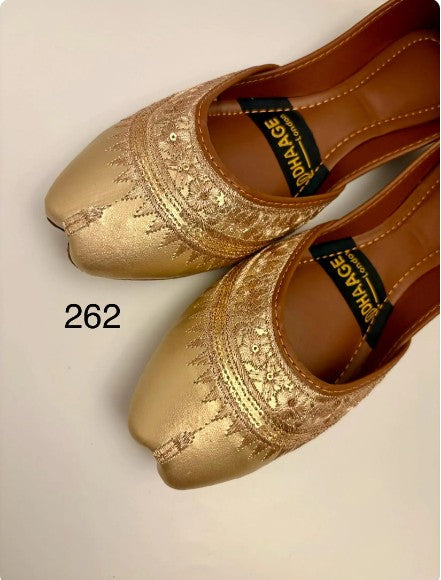 262-Handmade Women’s Gold Khussa – Traditional Jutti – Available size: UK 4,7