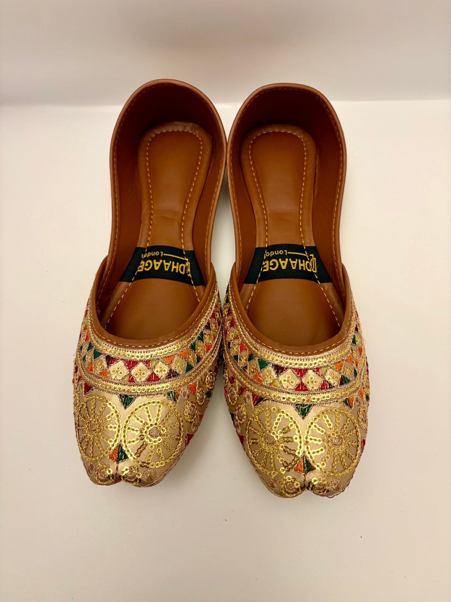 332-Handmade Women’s Gold Khussa – Traditional Jutti – Available size: UK 4,5,6,7,8