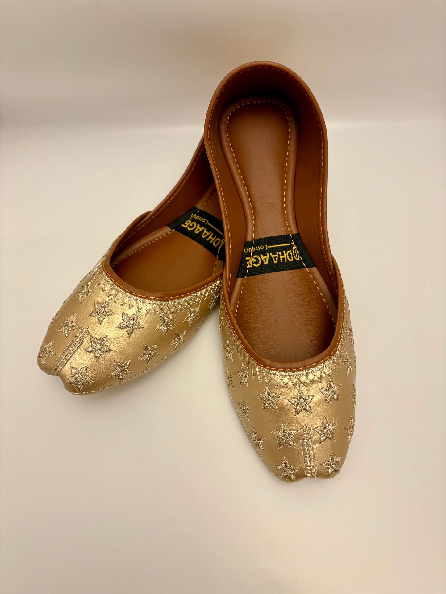 281-Handmade Women’s Gold Khussa – Traditional Jutti – Available size: UK 4,5,6,7,8