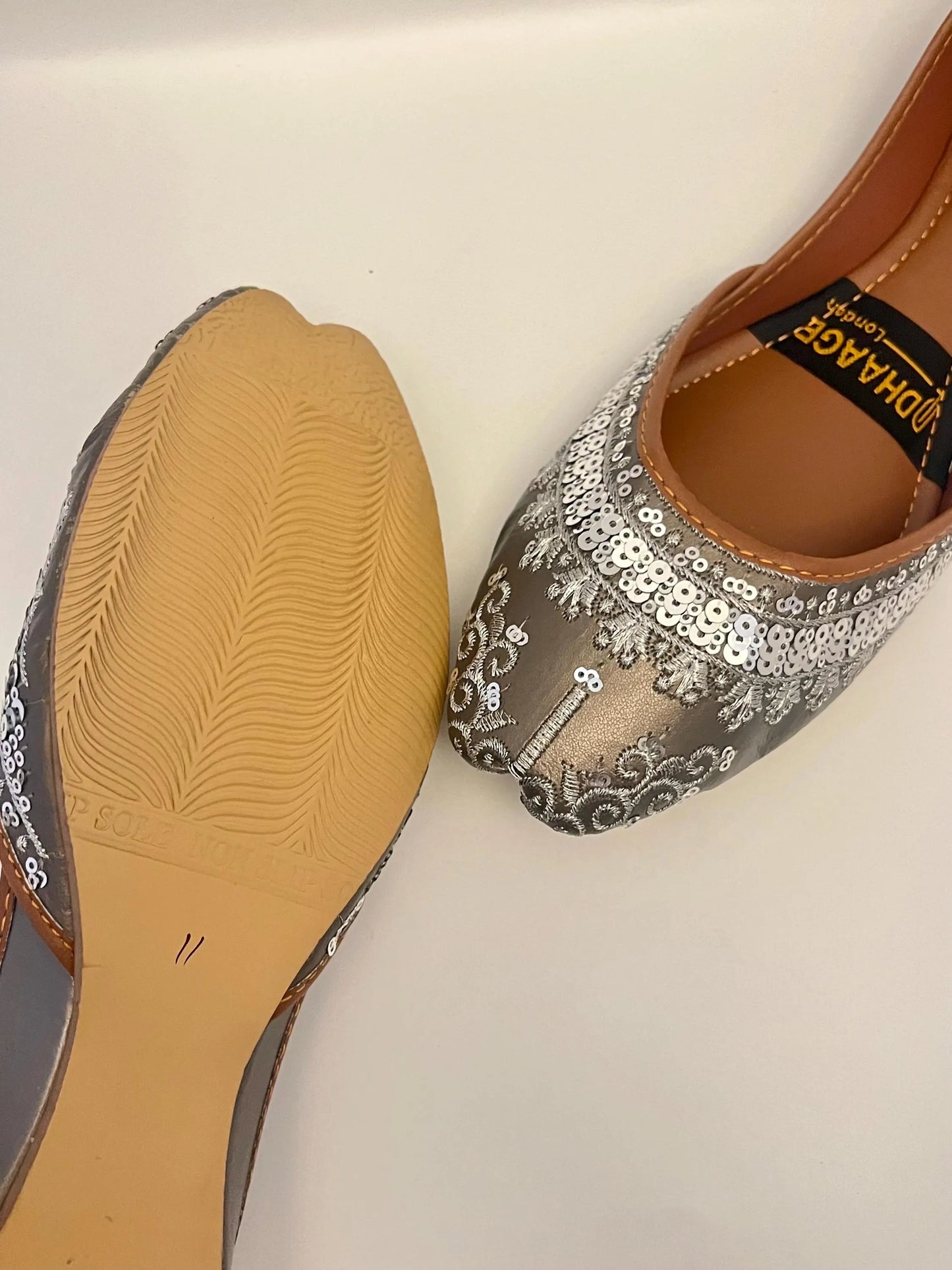 186-Handmade Women’s Grey Khussa – Traditional Jutti – Available size: UK 4,5,6,8