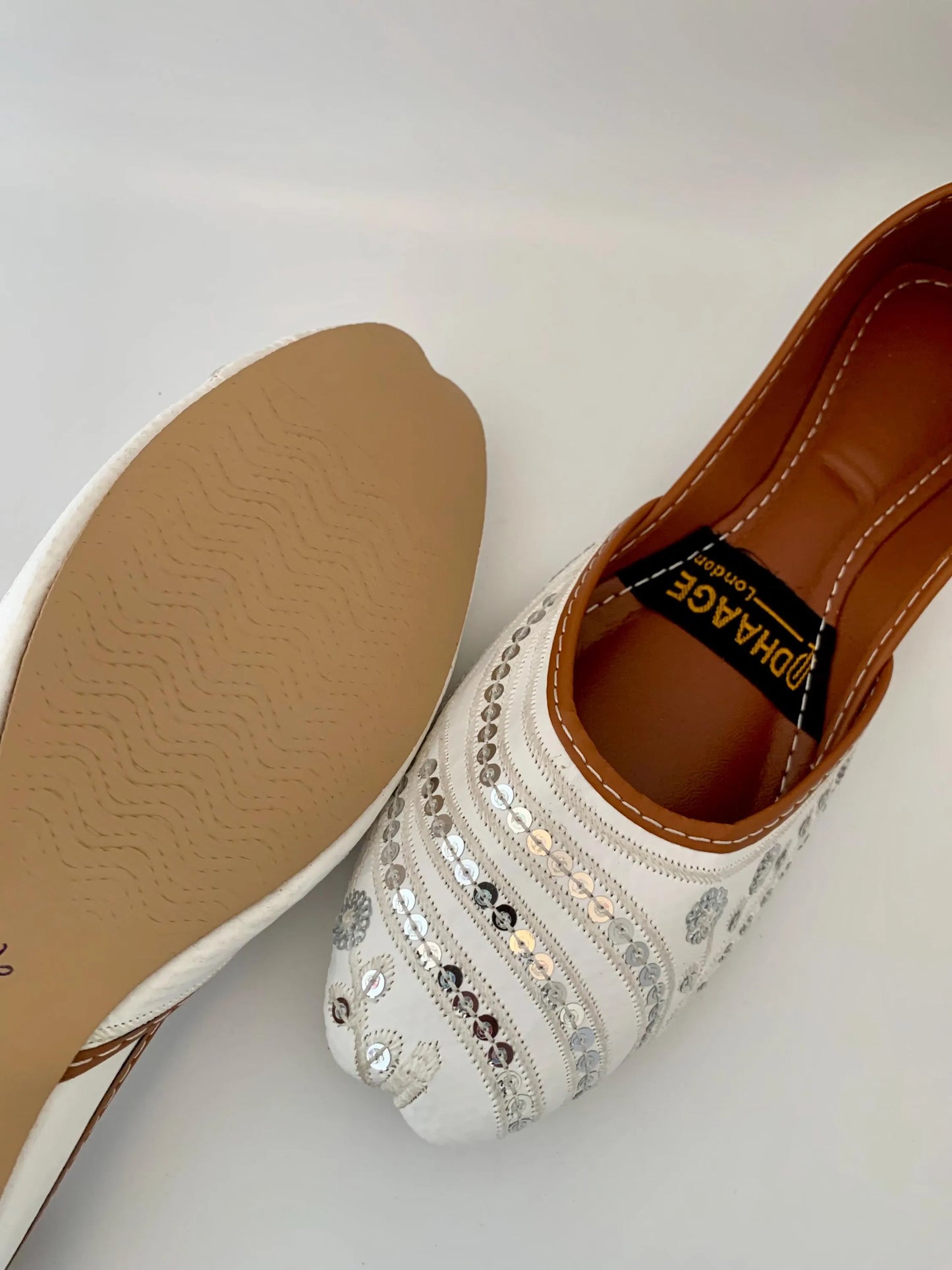 150-Handmade Women’s White Khussa – Traditional Jutti – Available size: UK 5