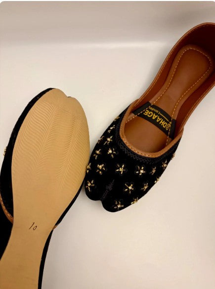 260-Handmade Women’s Black Khussa – Traditional Jutti – Available size: UK 3,4,6,7