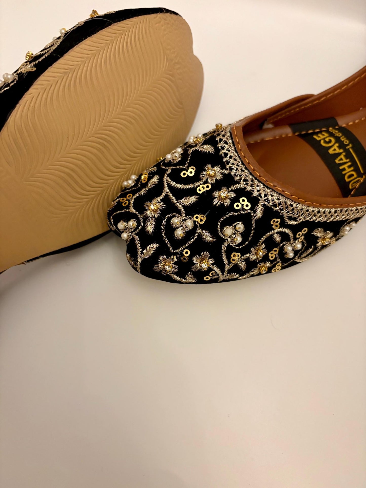 267-Handmade Women’s Black Khussa – Traditional Jutti – Available size: UK 3,4,6,7