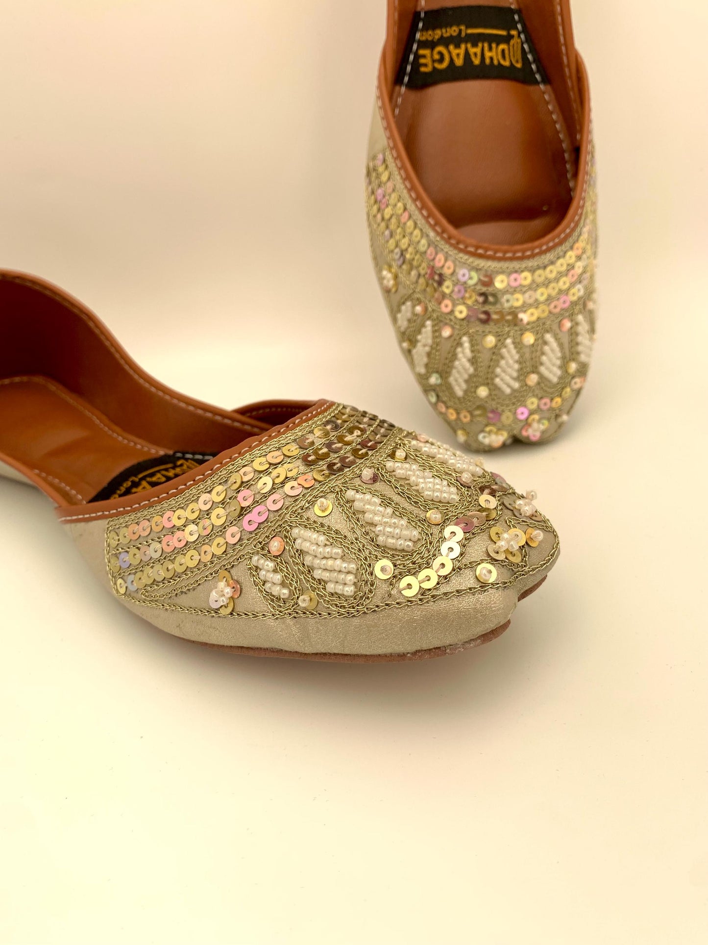 83-Handmade Women’s Green shade Khussa – Traditional Jutti – Available size: UK 5,6