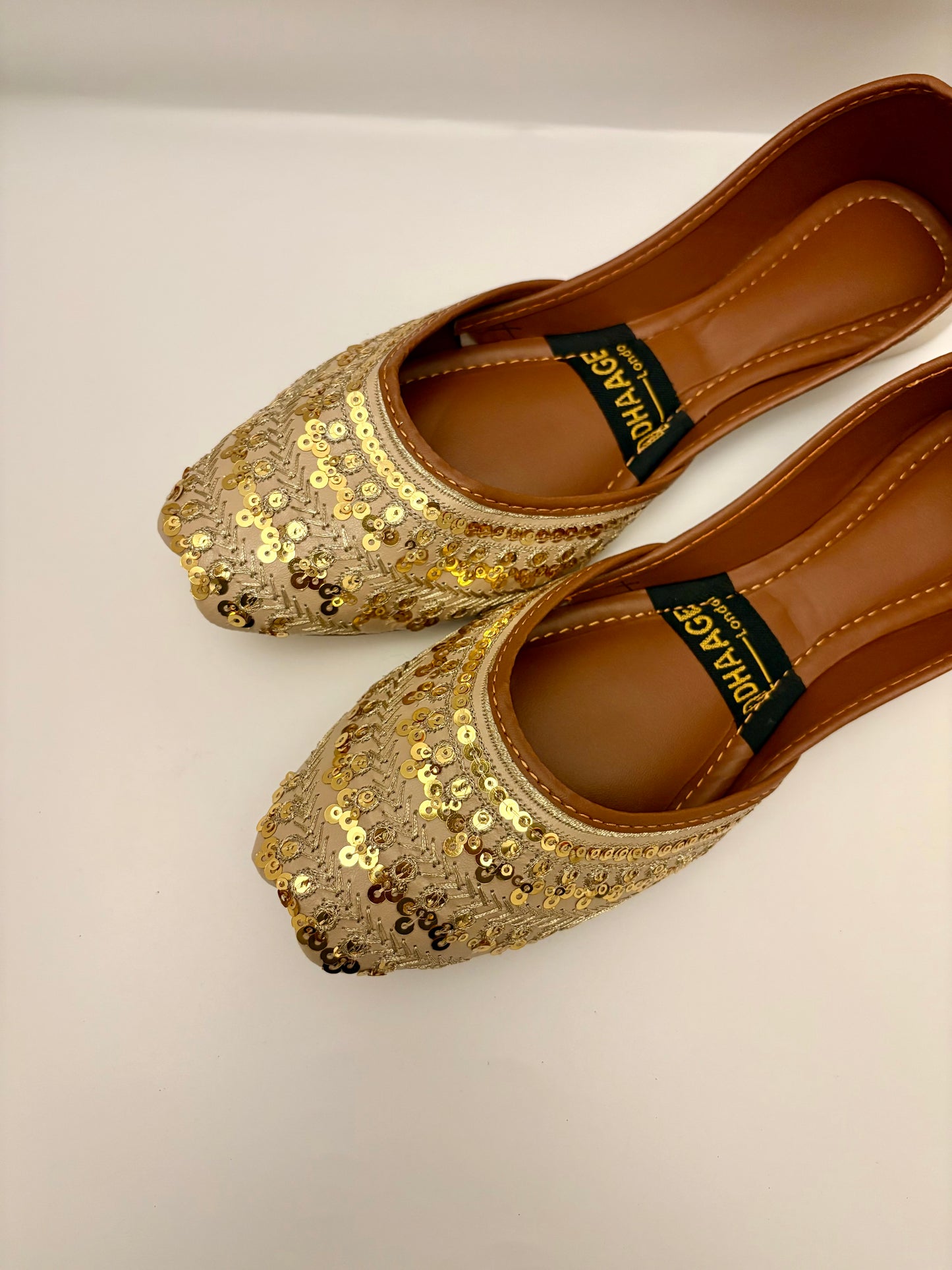 328-Handmade Women’s Gold Khussa – Traditional Jutti – Available size: UK 4,5,6,7,8
