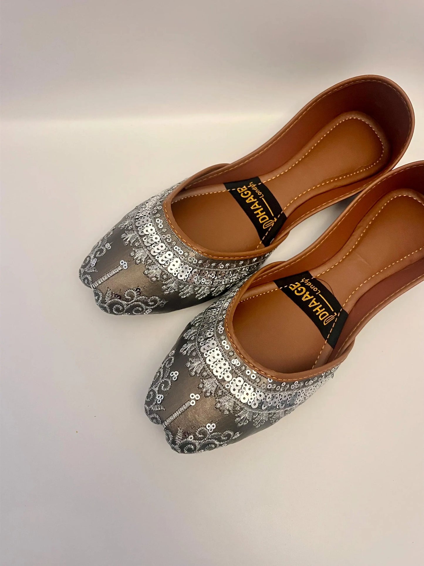 186-Handmade Women’s Grey Khussa – Traditional Jutti – Available size: UK 4,5,6,8