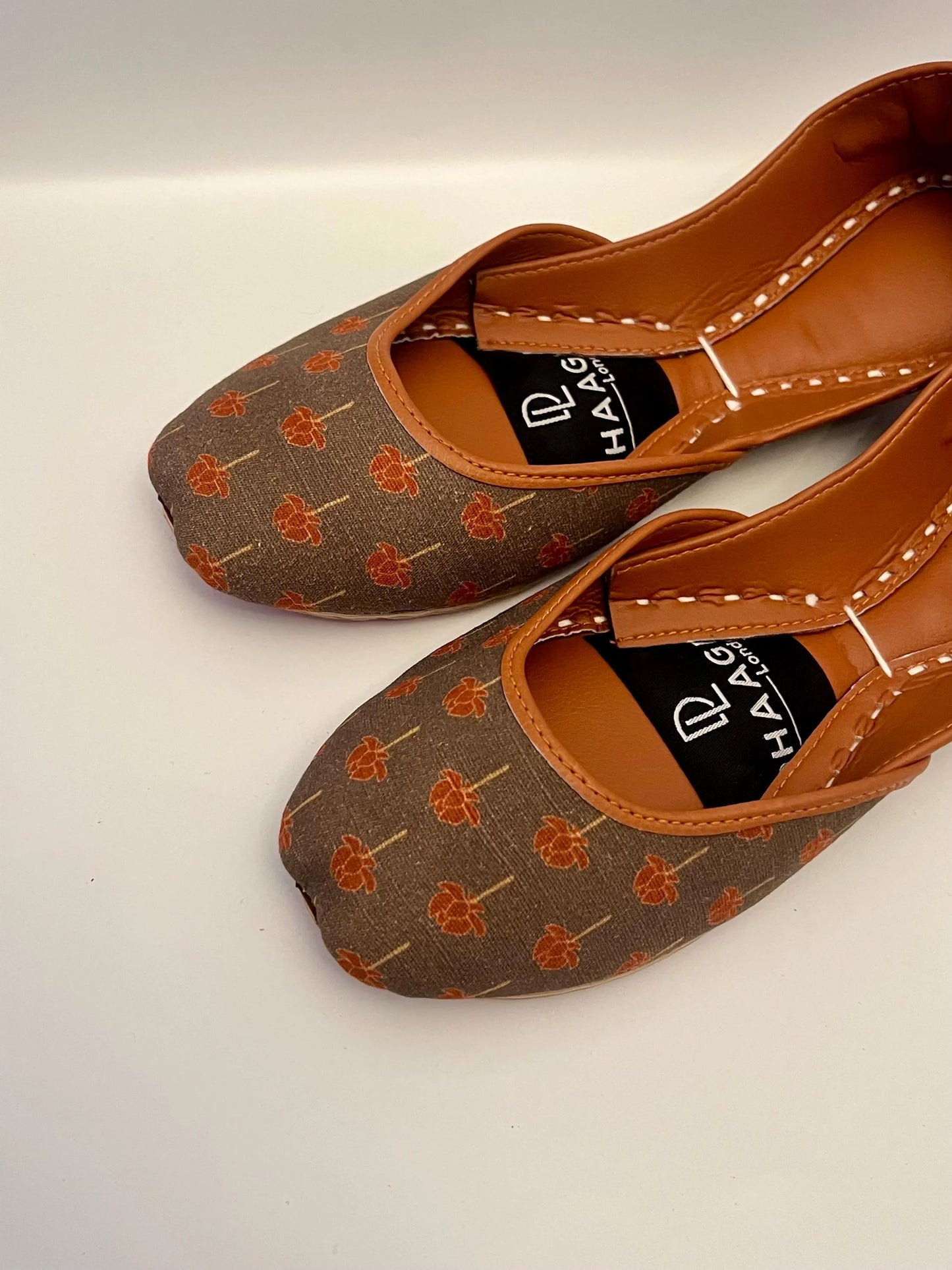 257-Handmade Leather Khussa/Jutti  (Brownish Grey Colour) – Available sizes: UK 5,6,7,8