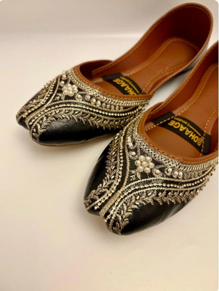 264-Handmade Women’s Black Khussa – Traditional Jutti – Available size: UK 3.4,5,7,8