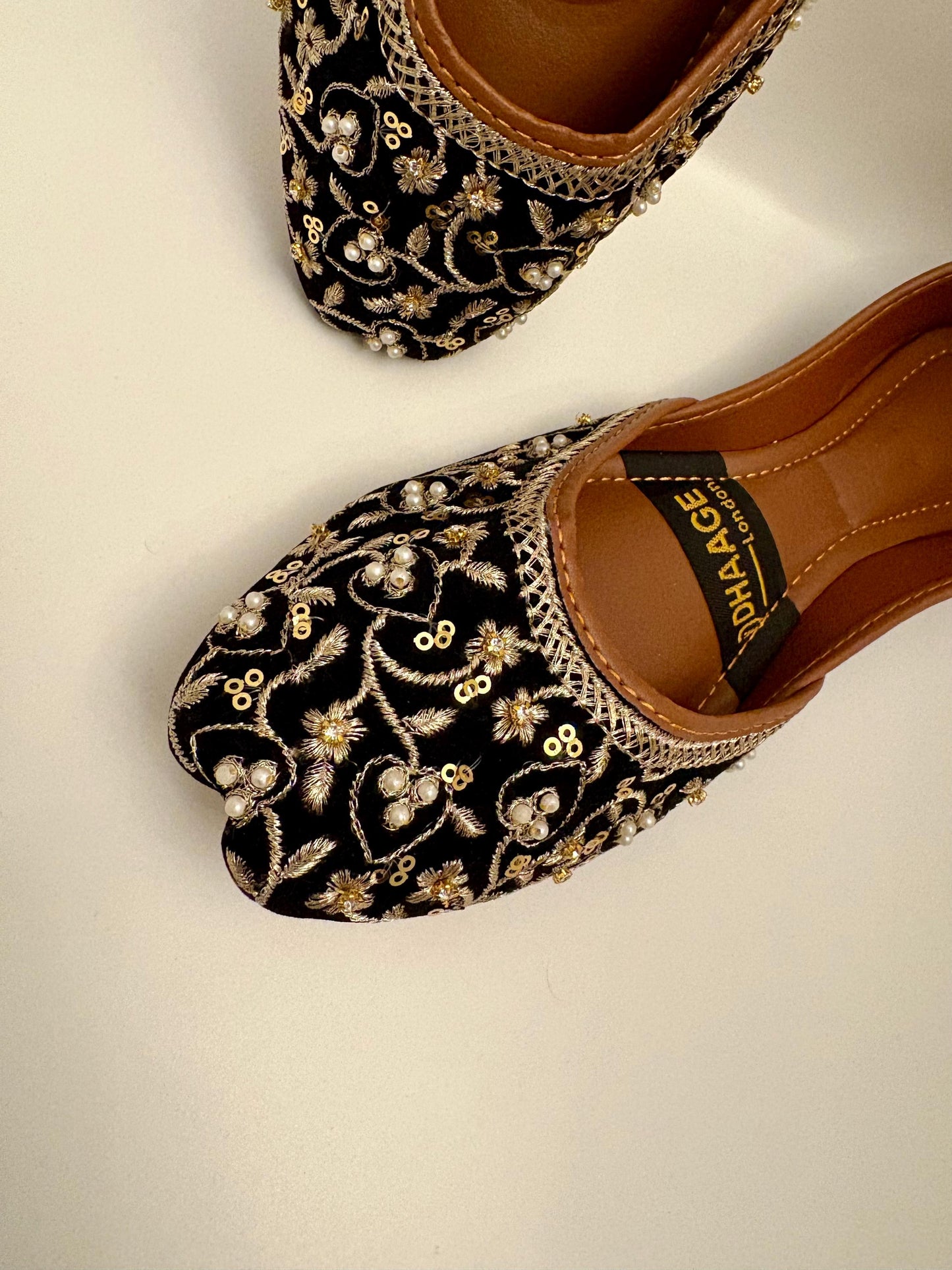 267-Handmade Women’s Black Khussa – Traditional Jutti – Available size: UK 3,4,6,7