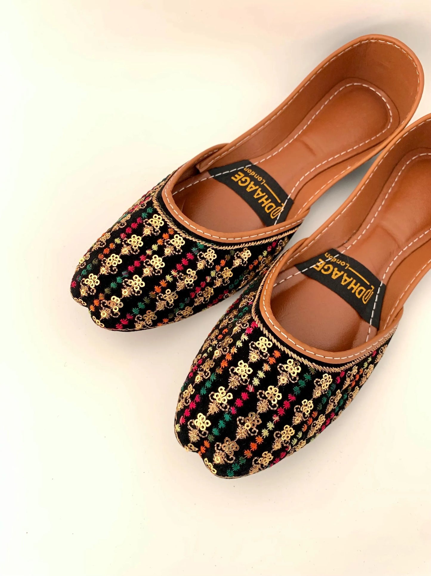144-Handmade Women’s Black Khussa – Traditional Jutti – Available size: UK 6
