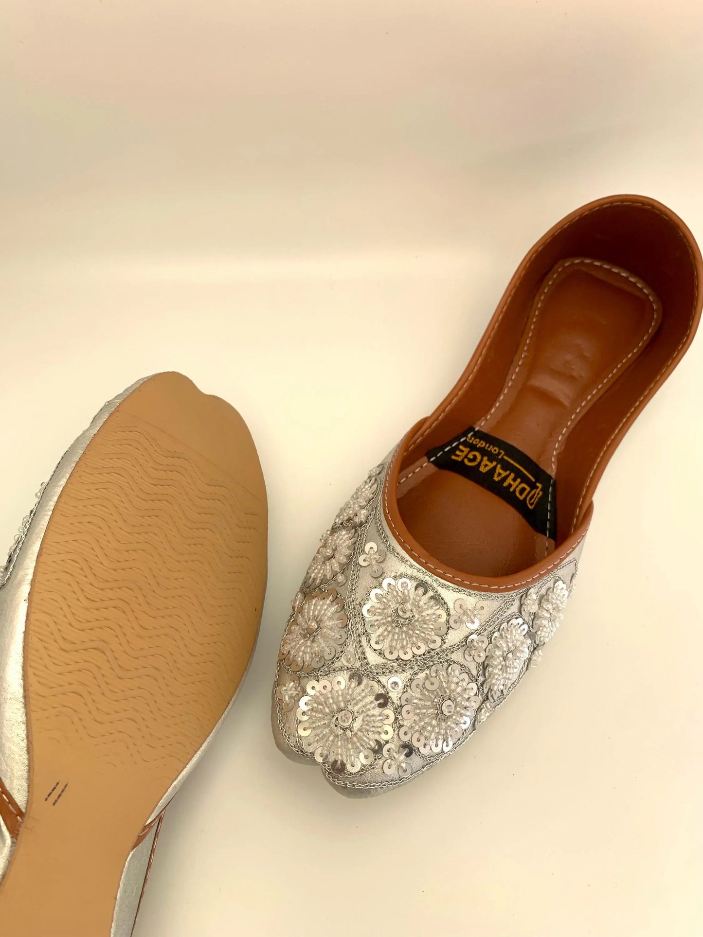 86-Handmade Women’s Silver Khussa – Traditional Jutti – Available size: UK 5,6