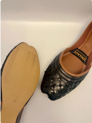 182-Handmade Women’s Black Khussa – Traditional Jutti – Available size: UK 4,5,6,7