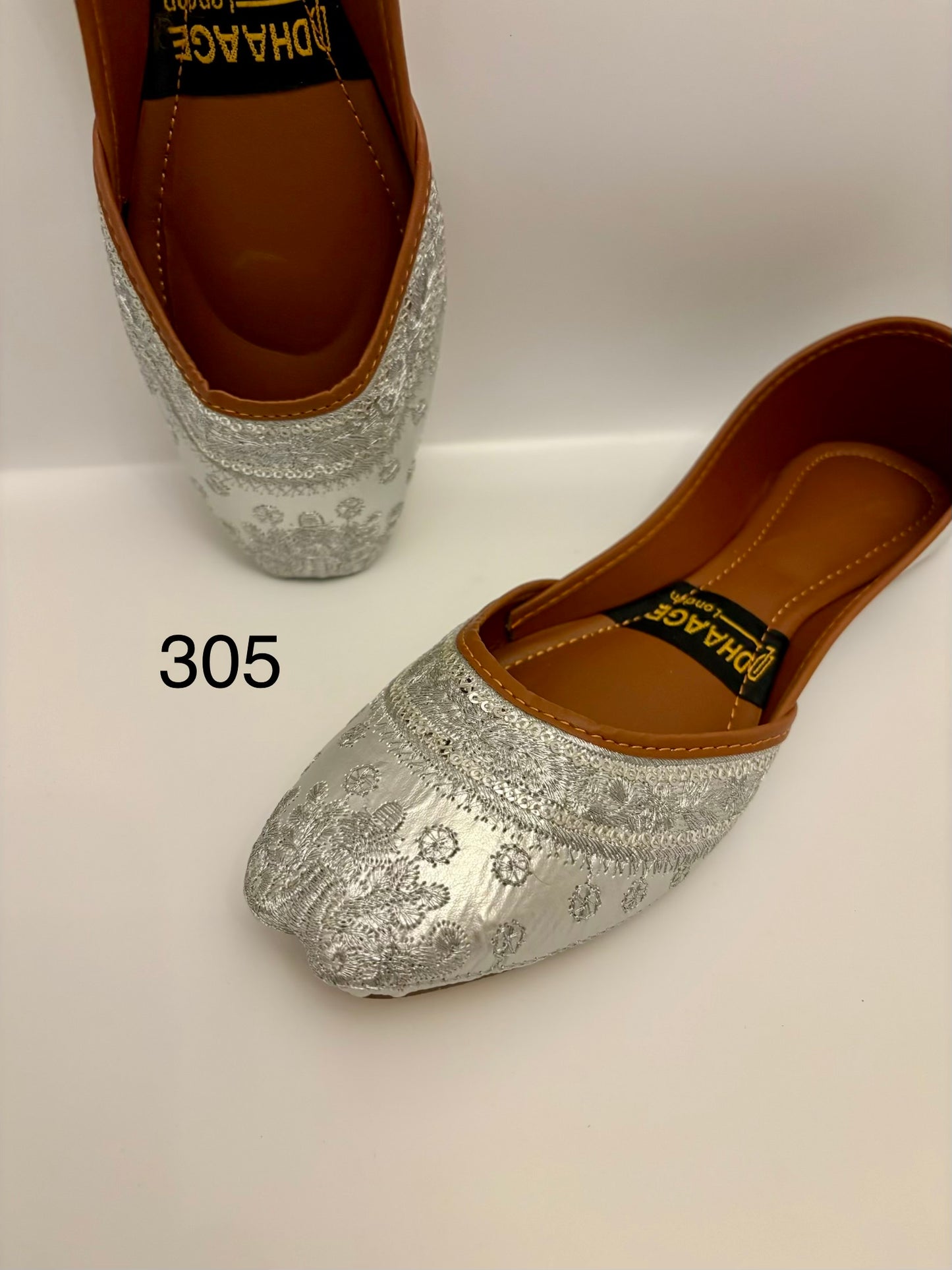 305-Handmade Women’s Silver Khussa – Traditional Jutti – Available size: UK 4,5,6,7,8